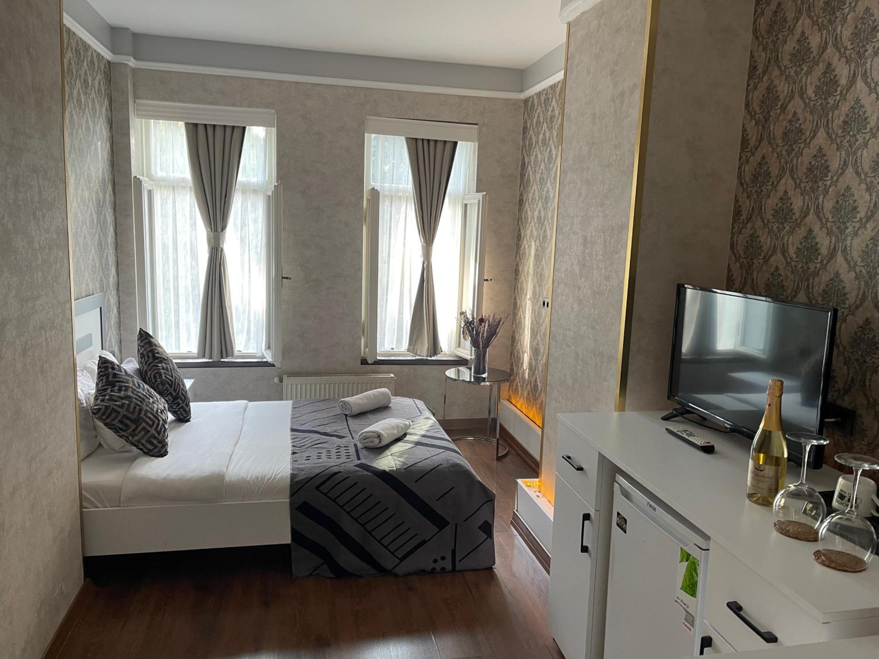 Junior Suite with Garden View