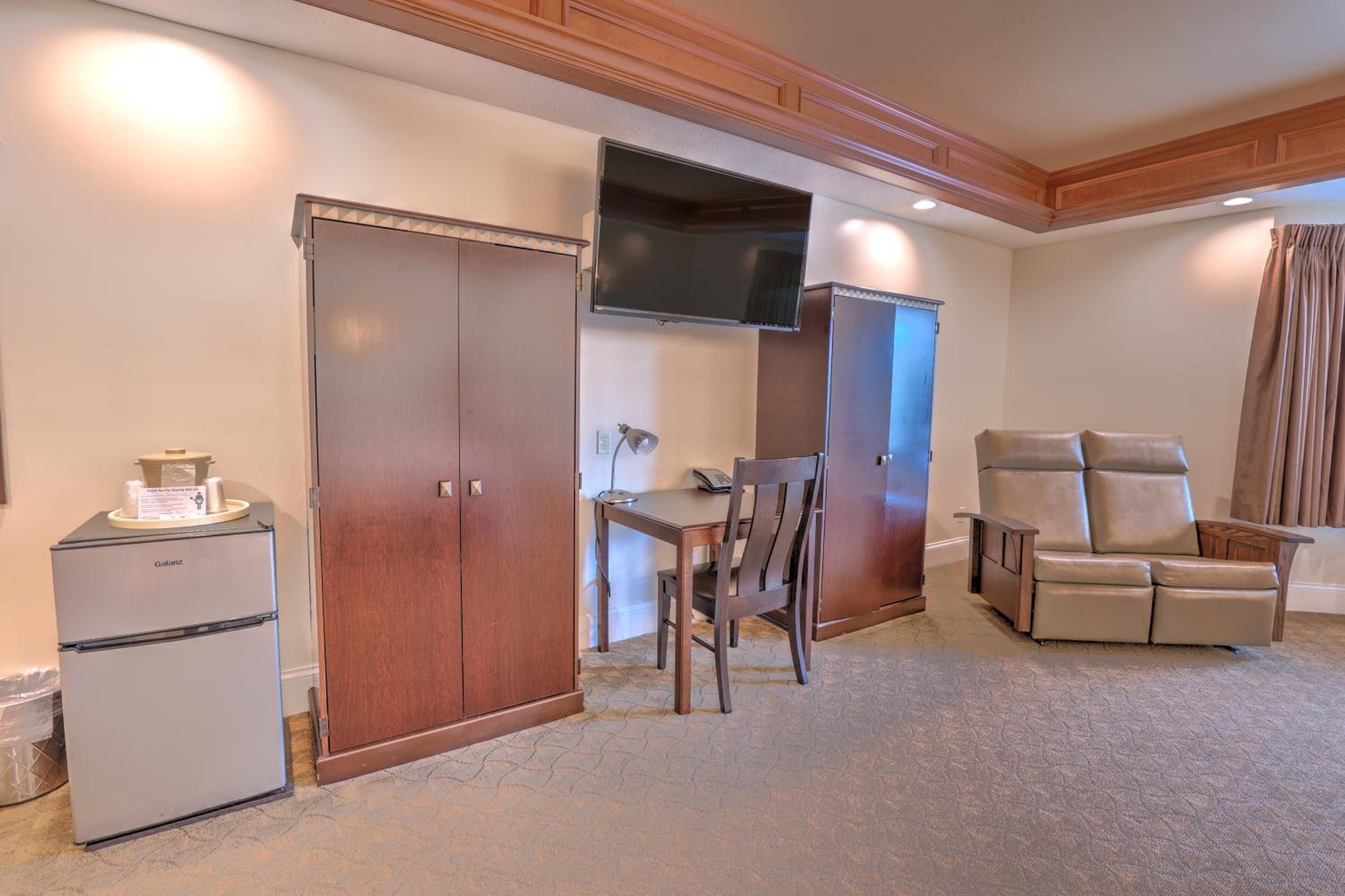 Queen Suite photo 2
