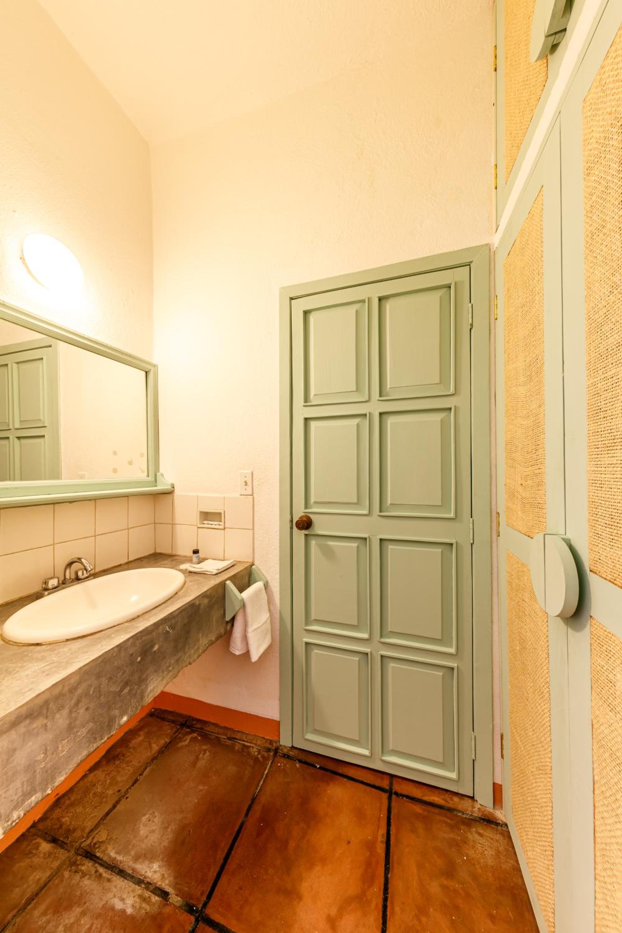 Standard Double Room with Two Double Beds - Photo 8