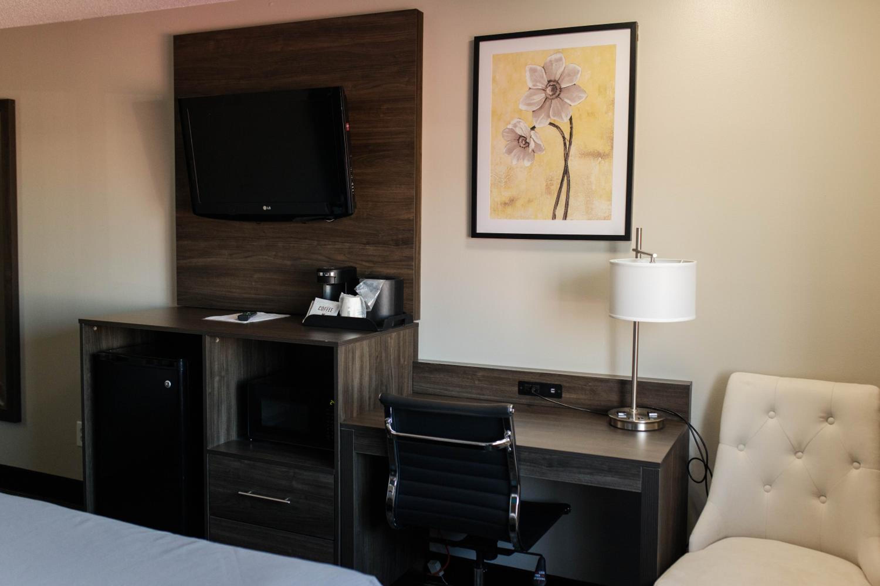 Double Room with Two Double Beds - Non-Smoking - Photo 8