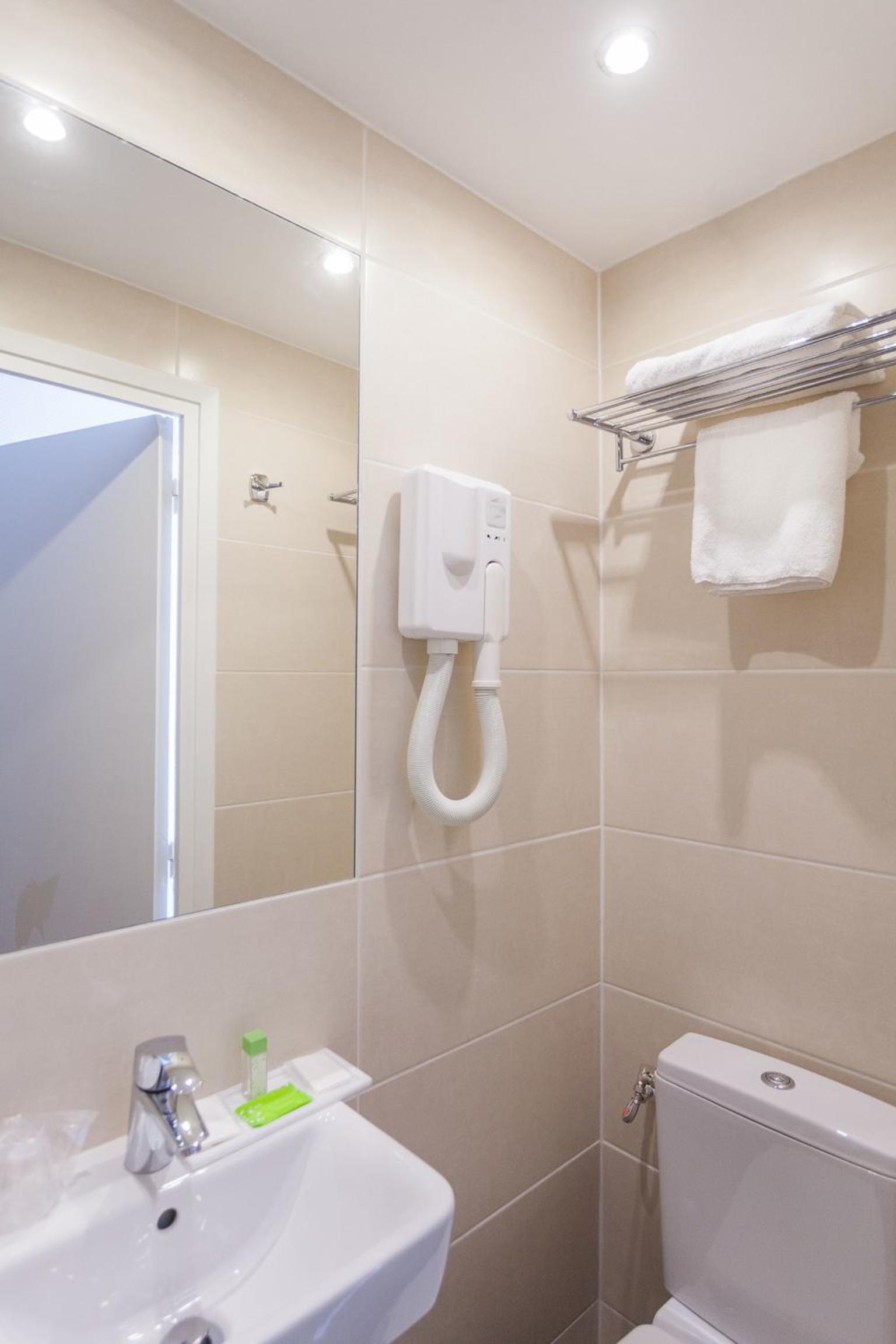 Single Room photo 2