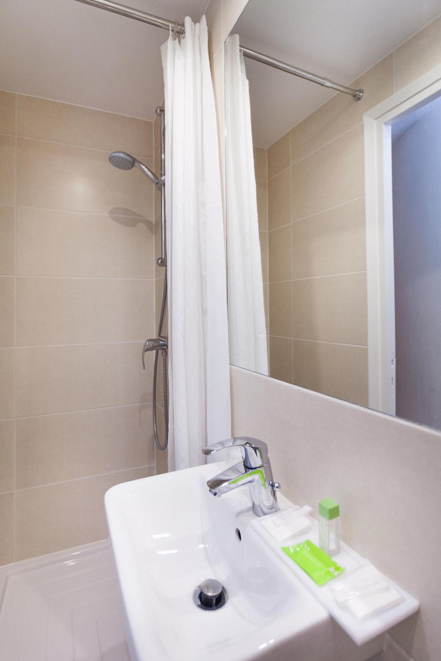 Single Room photo 3