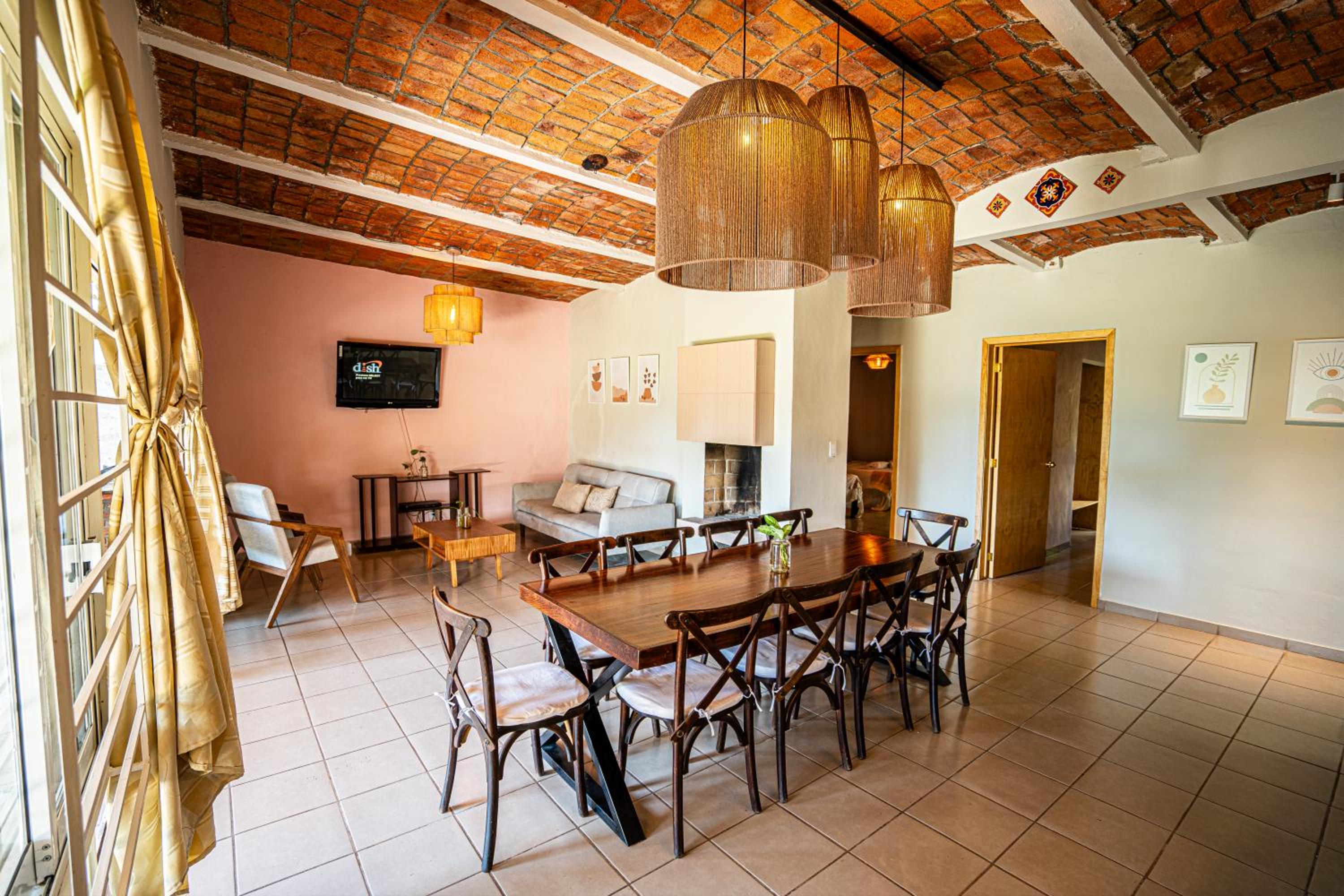 Family Room with Terrace - Photo 2