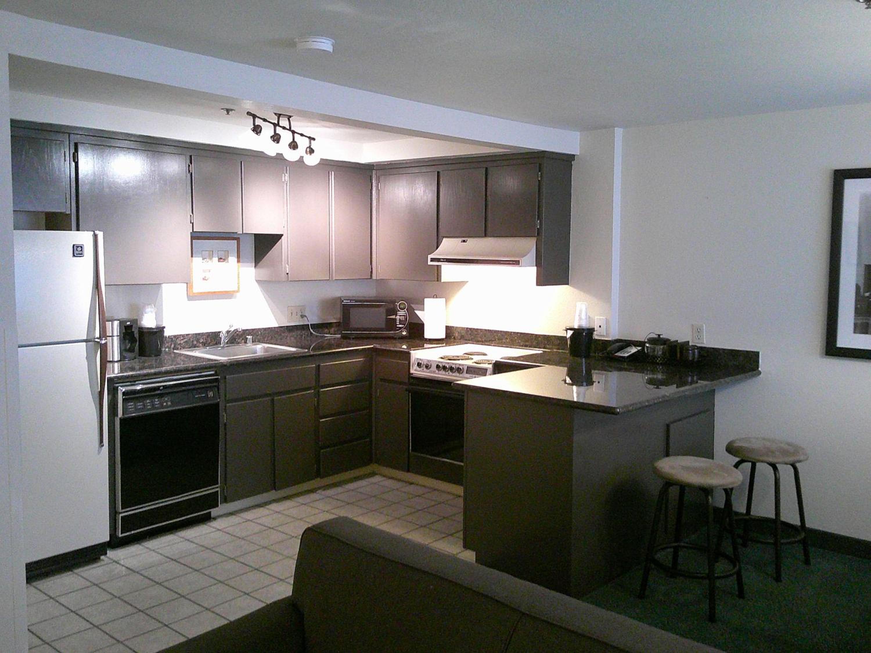 King Suite with Sofa Bed and Kitchen - Ground Floor/Non-Smoking - Photo 3