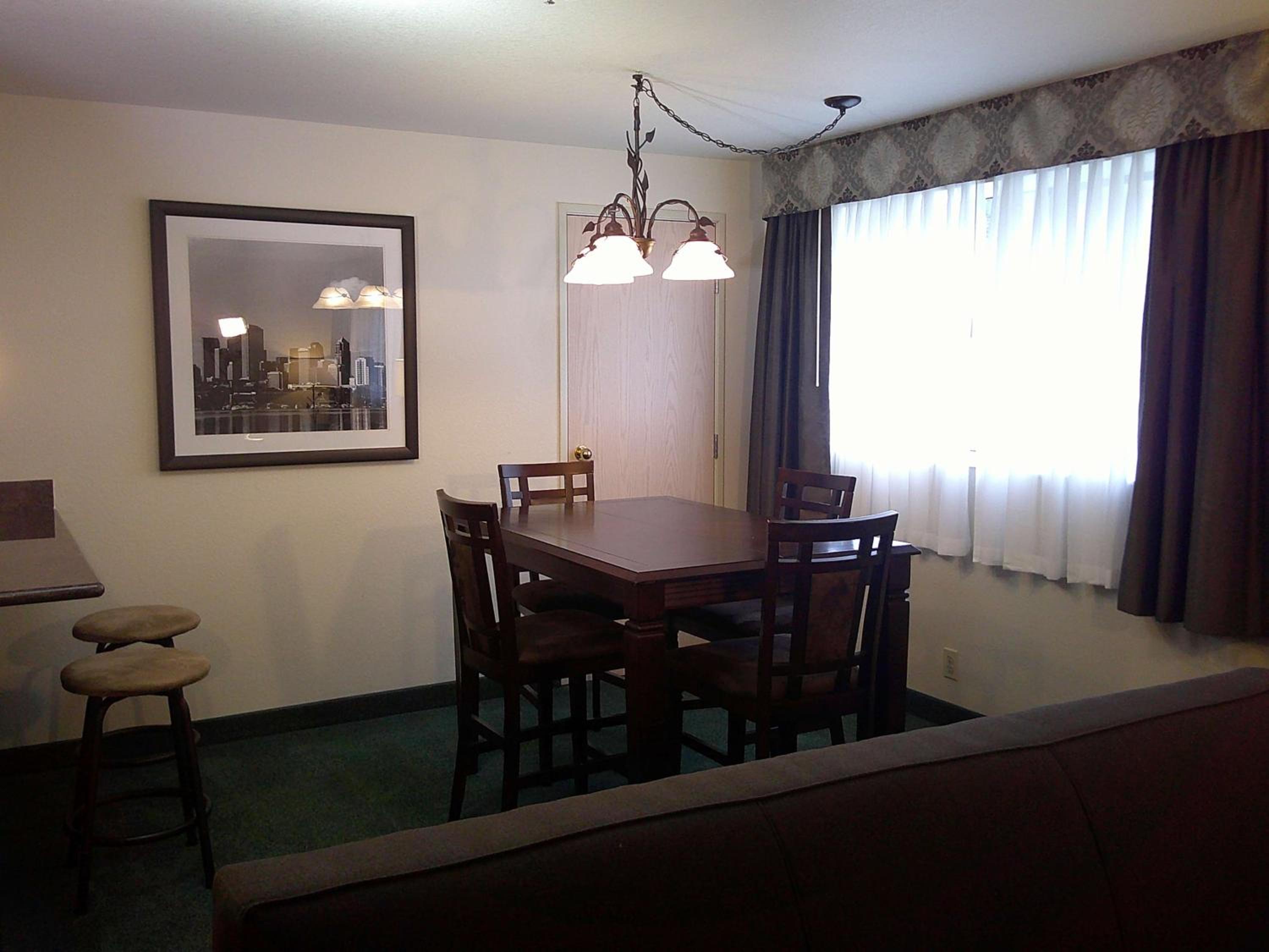King Suite with Sofa Bed and Kitchen - Ground Floor/Non-Smoking - Photo 2