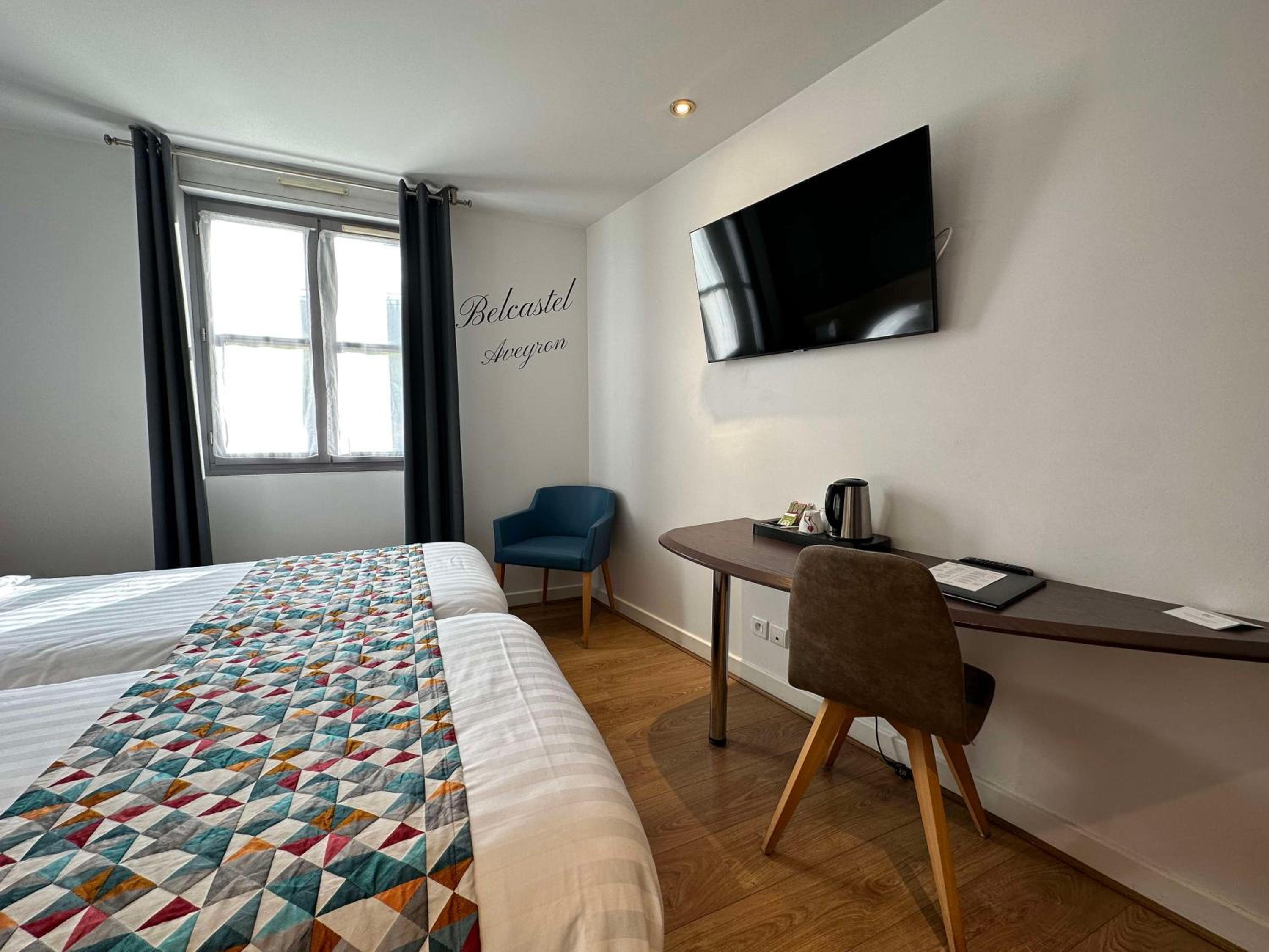 Standard Queen Room - Photo 5