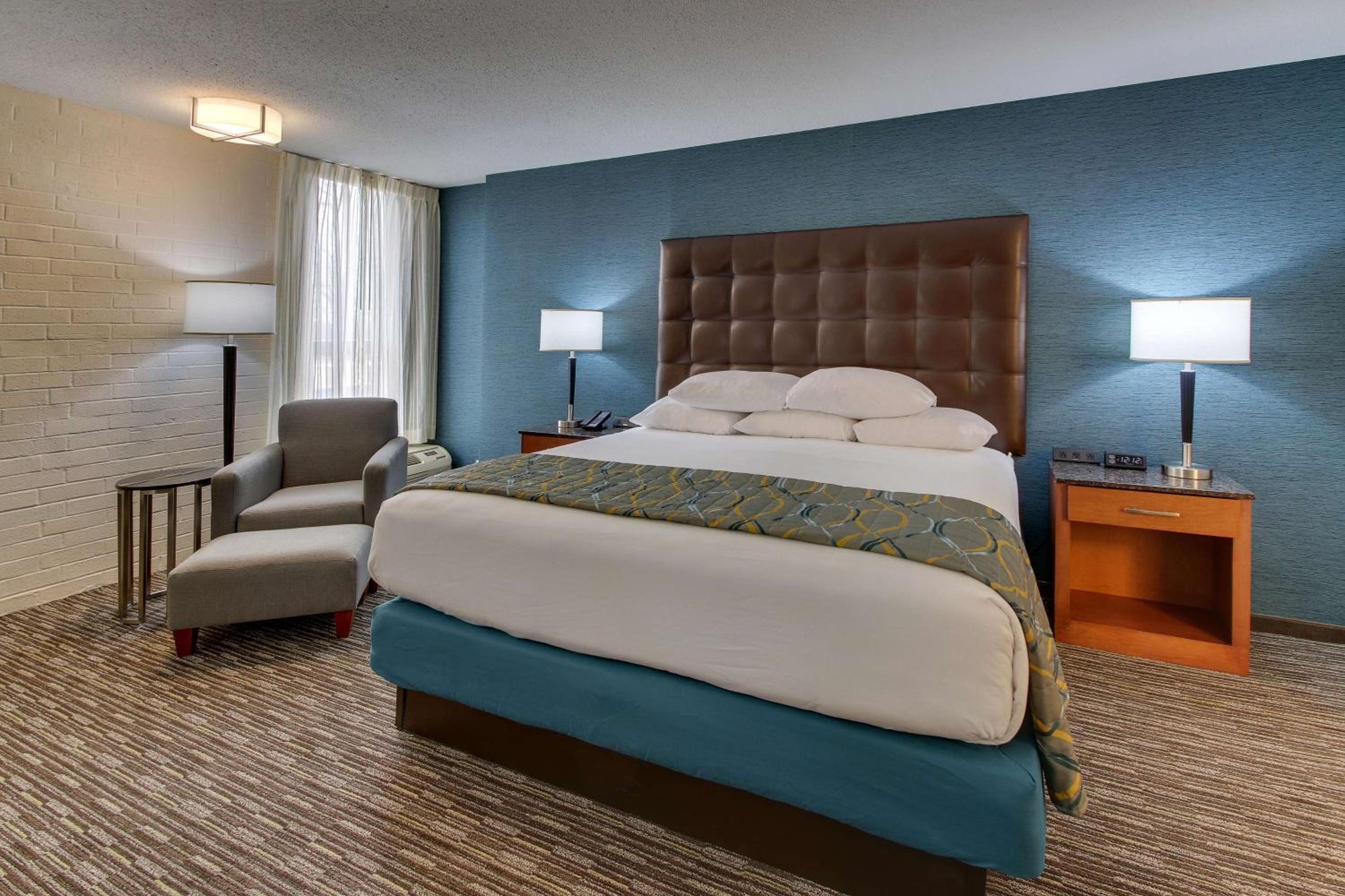 Deluxe King Room, Oversize - Photo 2