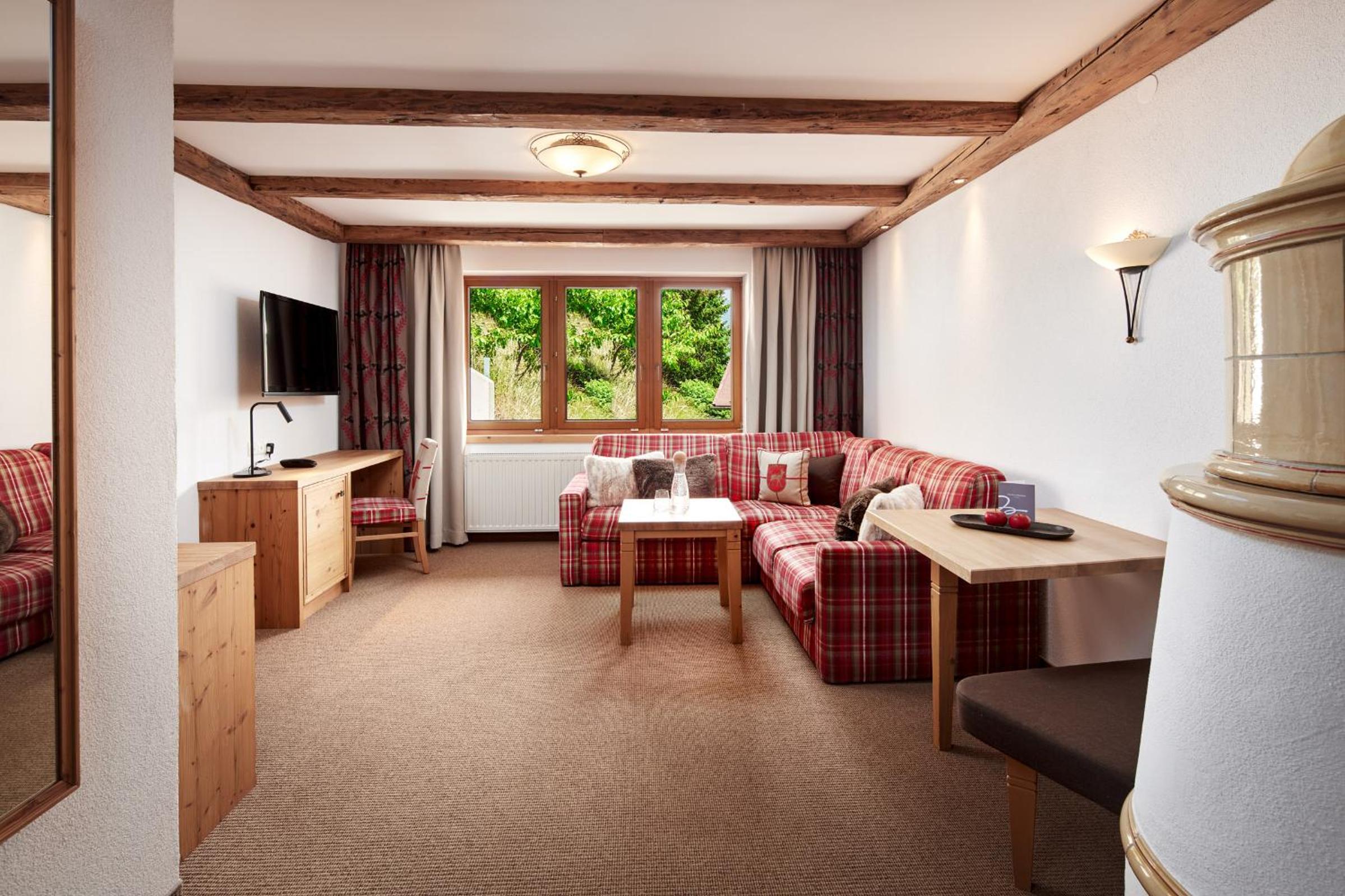 Two-Bedroom Suite - Photo 2
