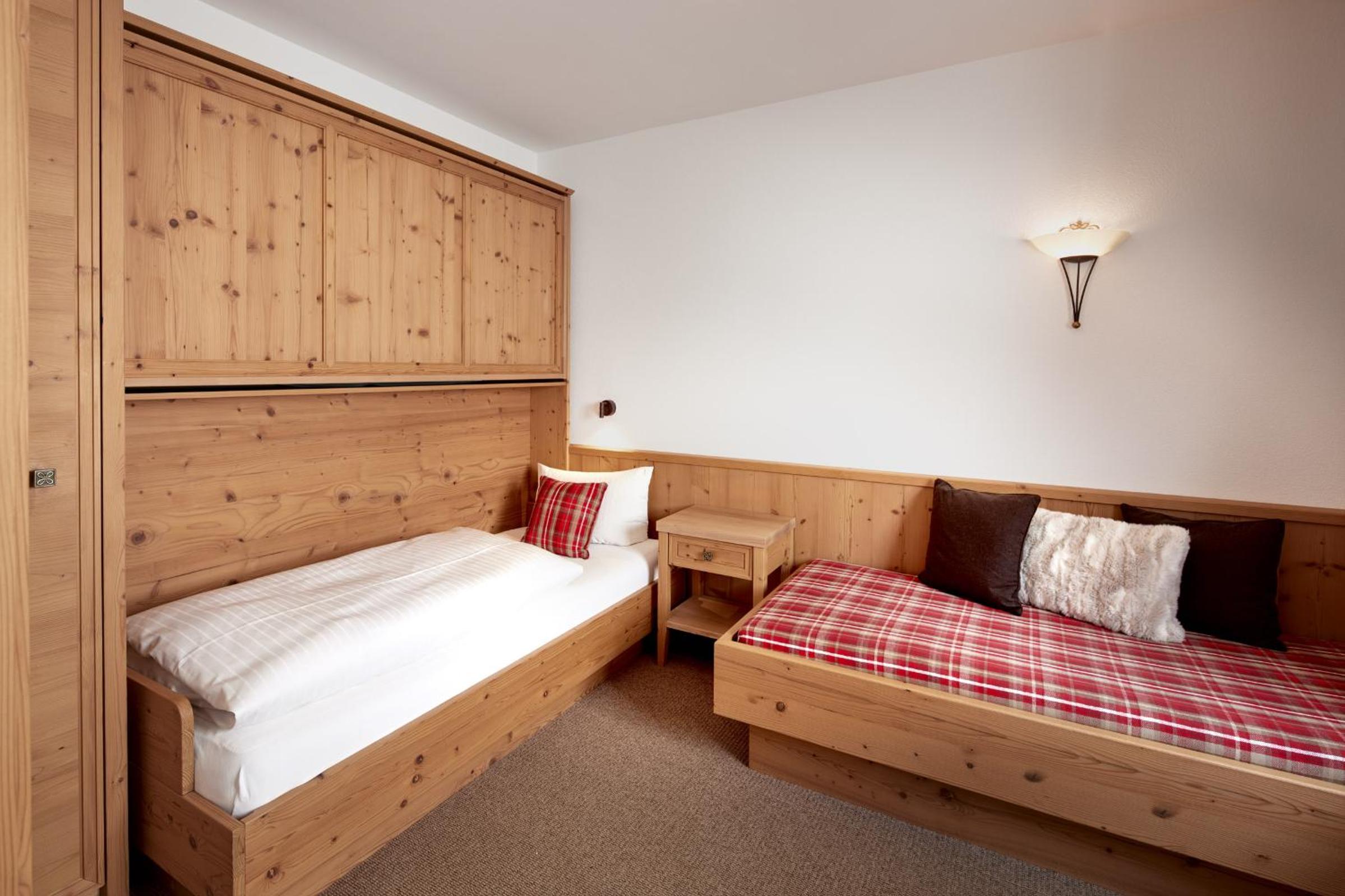 Two-Bedroom Suite - Photo 3
