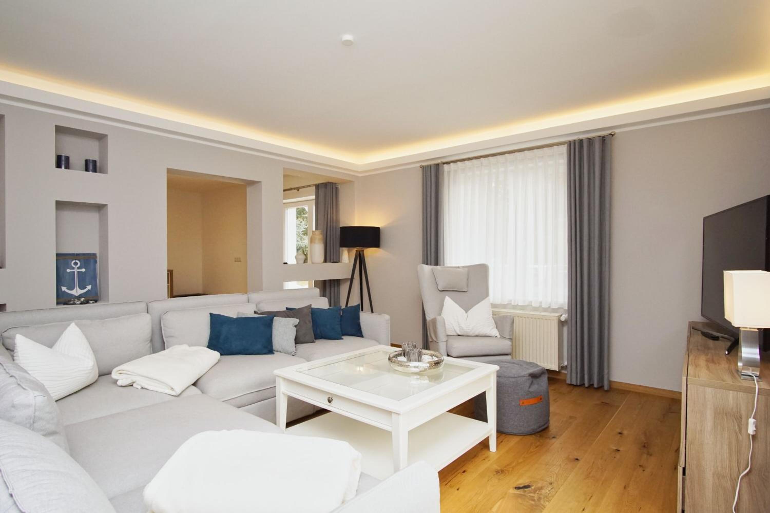 Apartment with Terrace photo 3