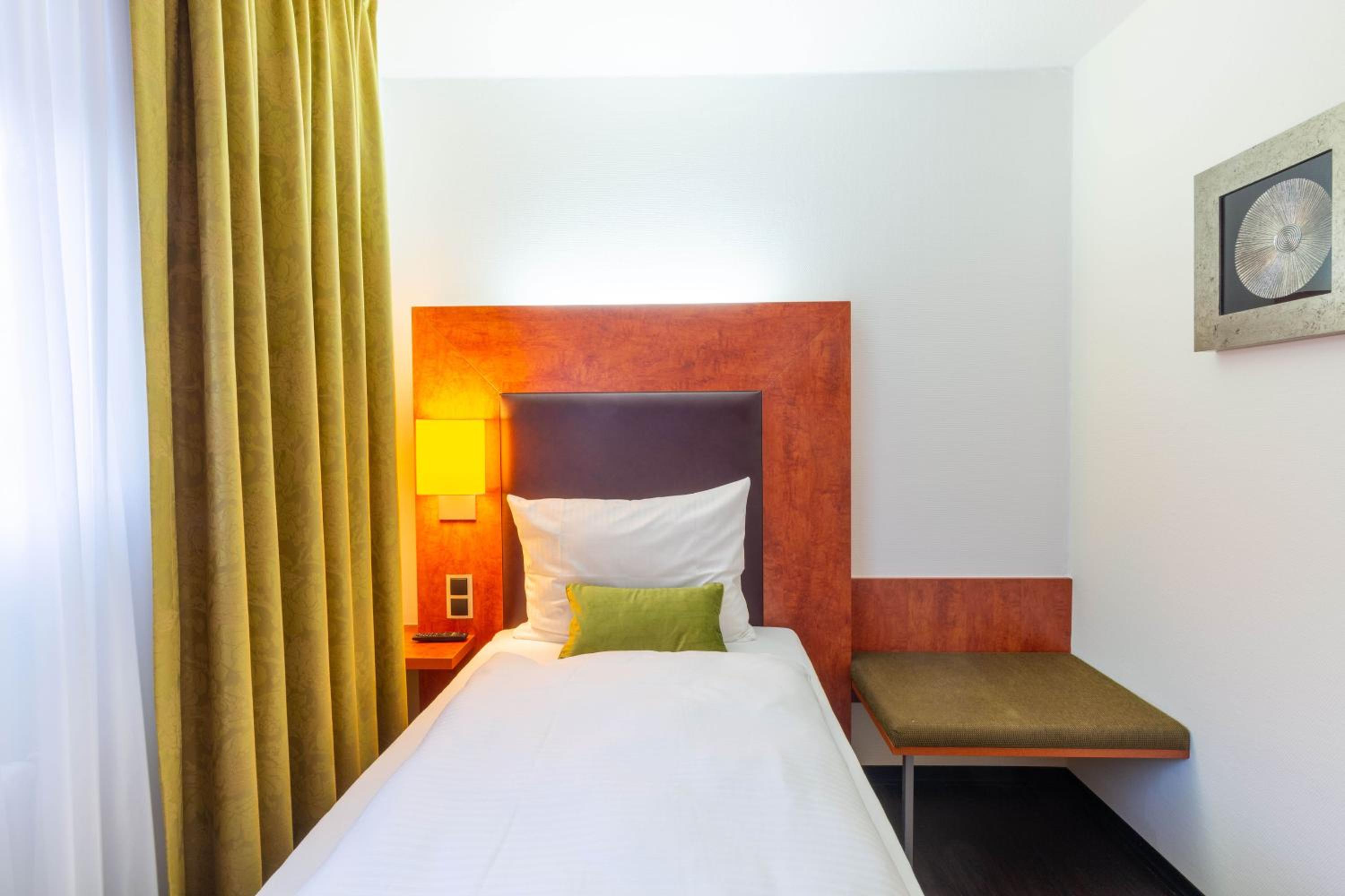 Single Room photo 3