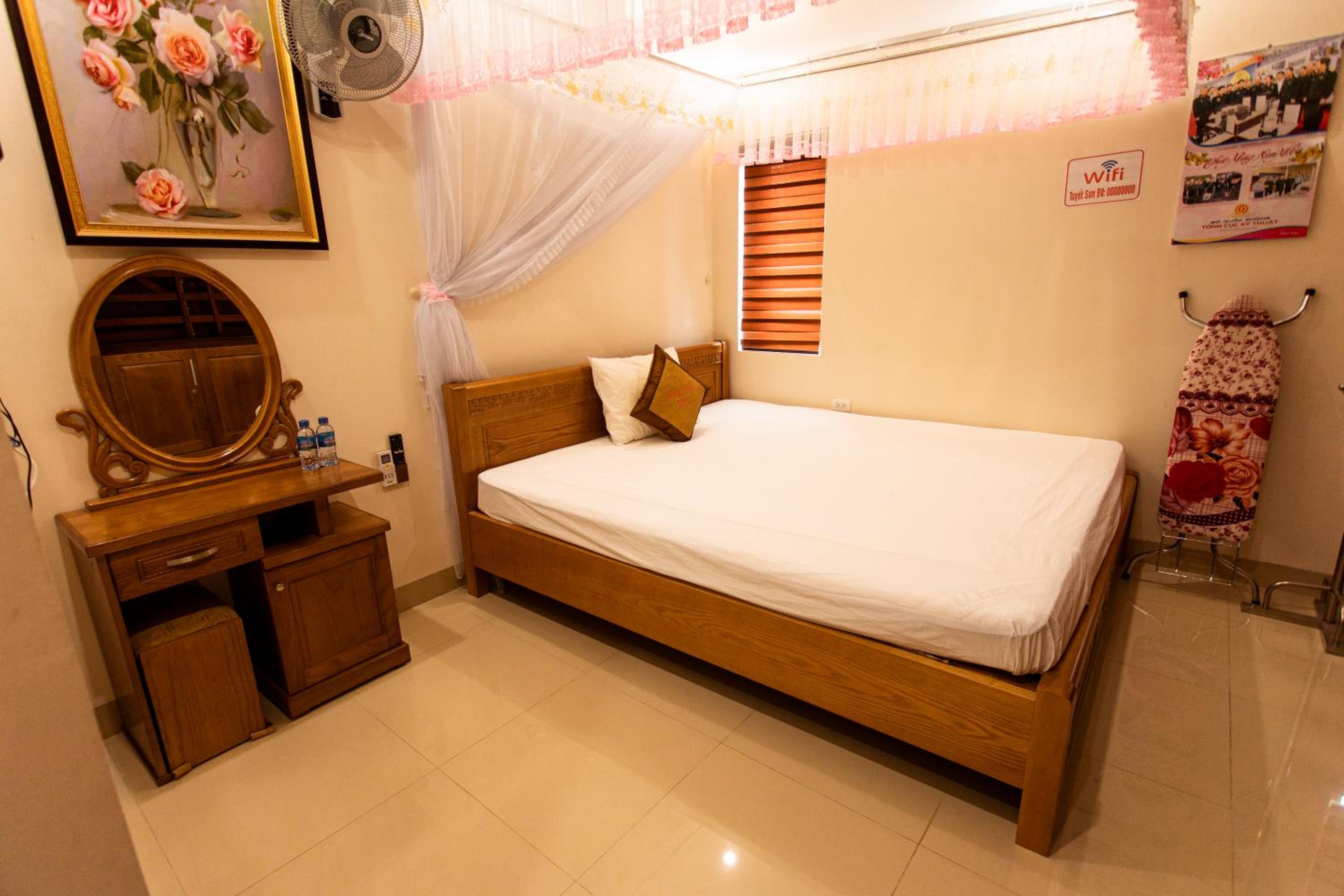 Double Room - Photo 5