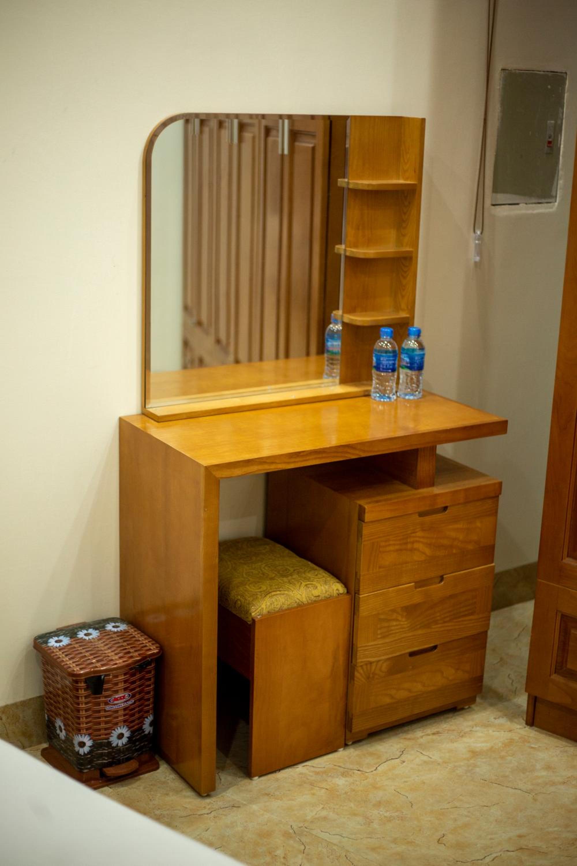 Family Room - Photo 12
