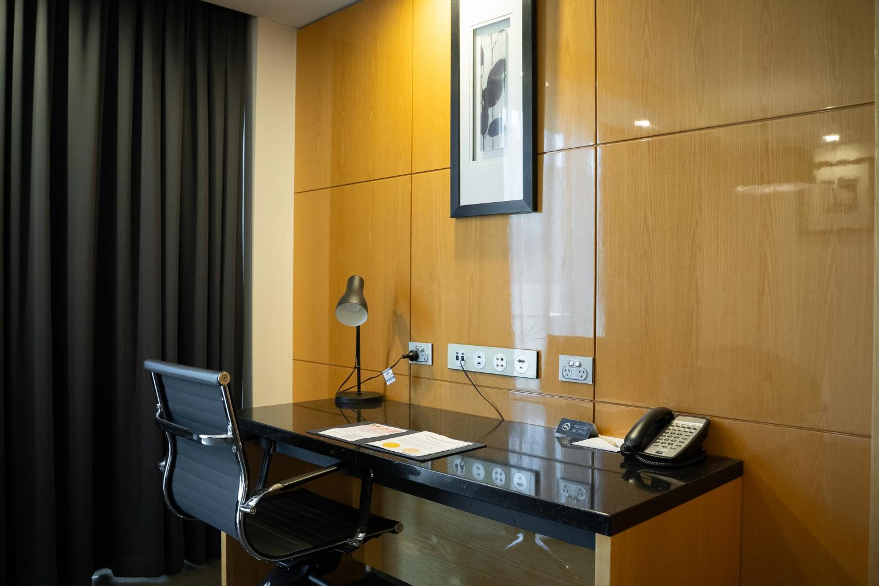 Superior King Room - Photo 6