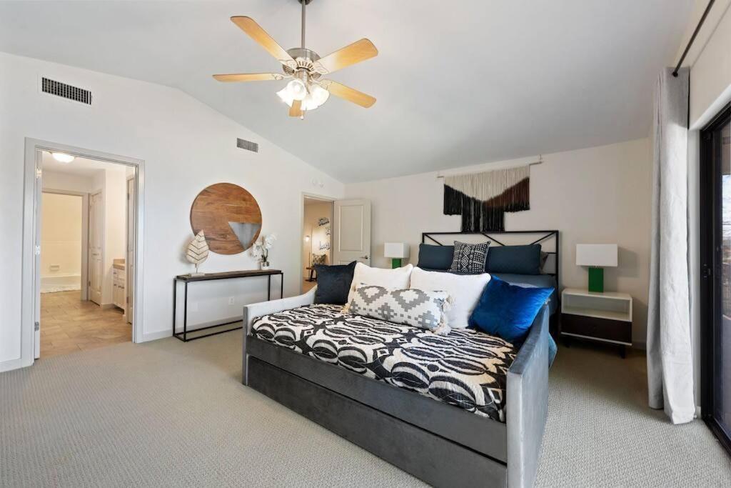 Four-Bedroom House photo 1
