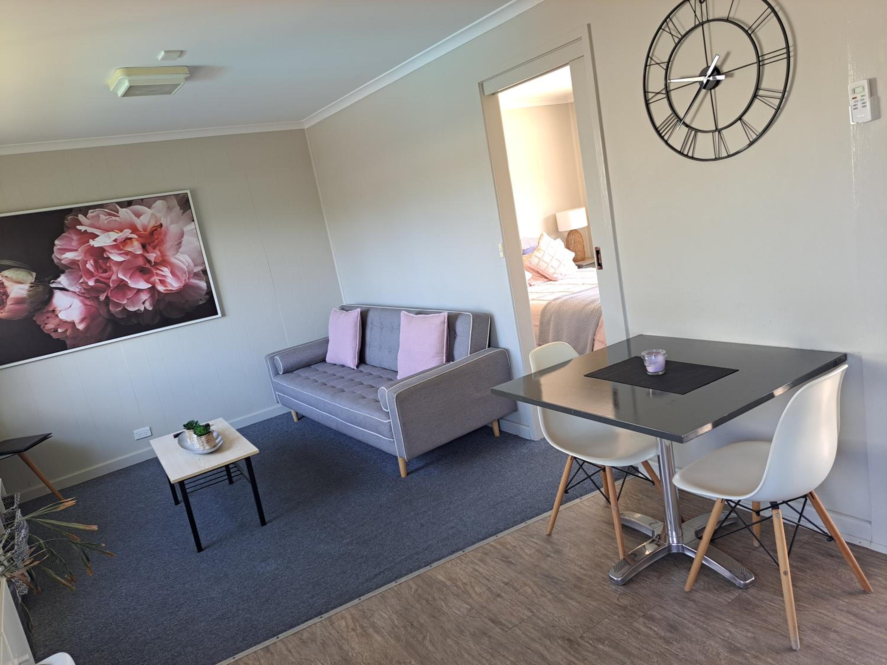 Single Unit photo 1