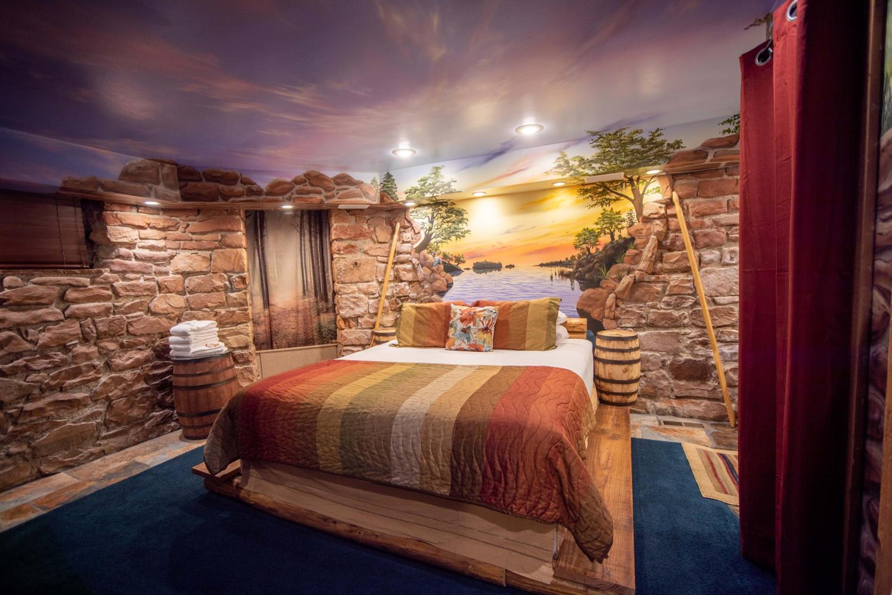 Queen Room with Garden View