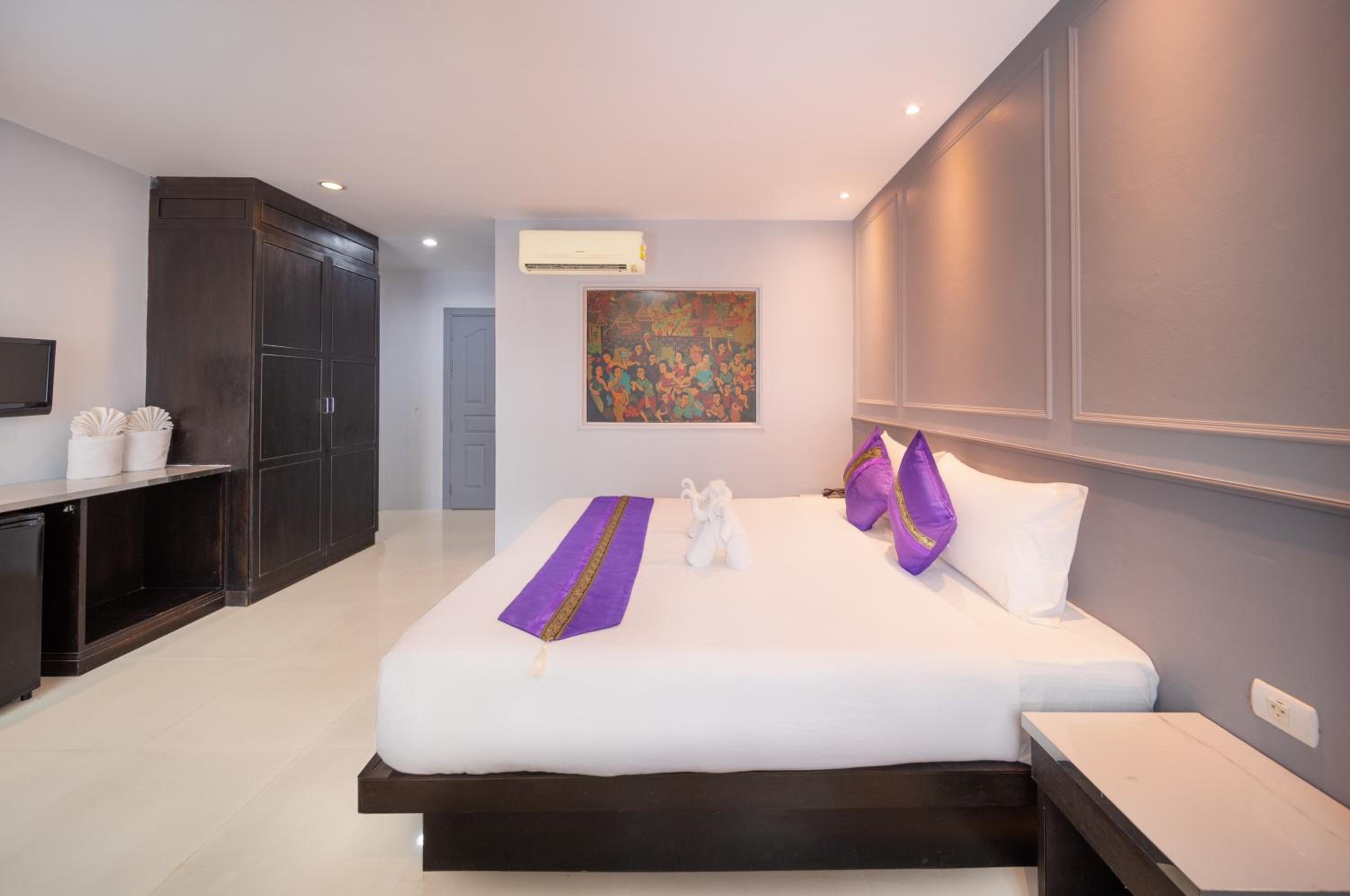 Deluxe Room - Photo 2