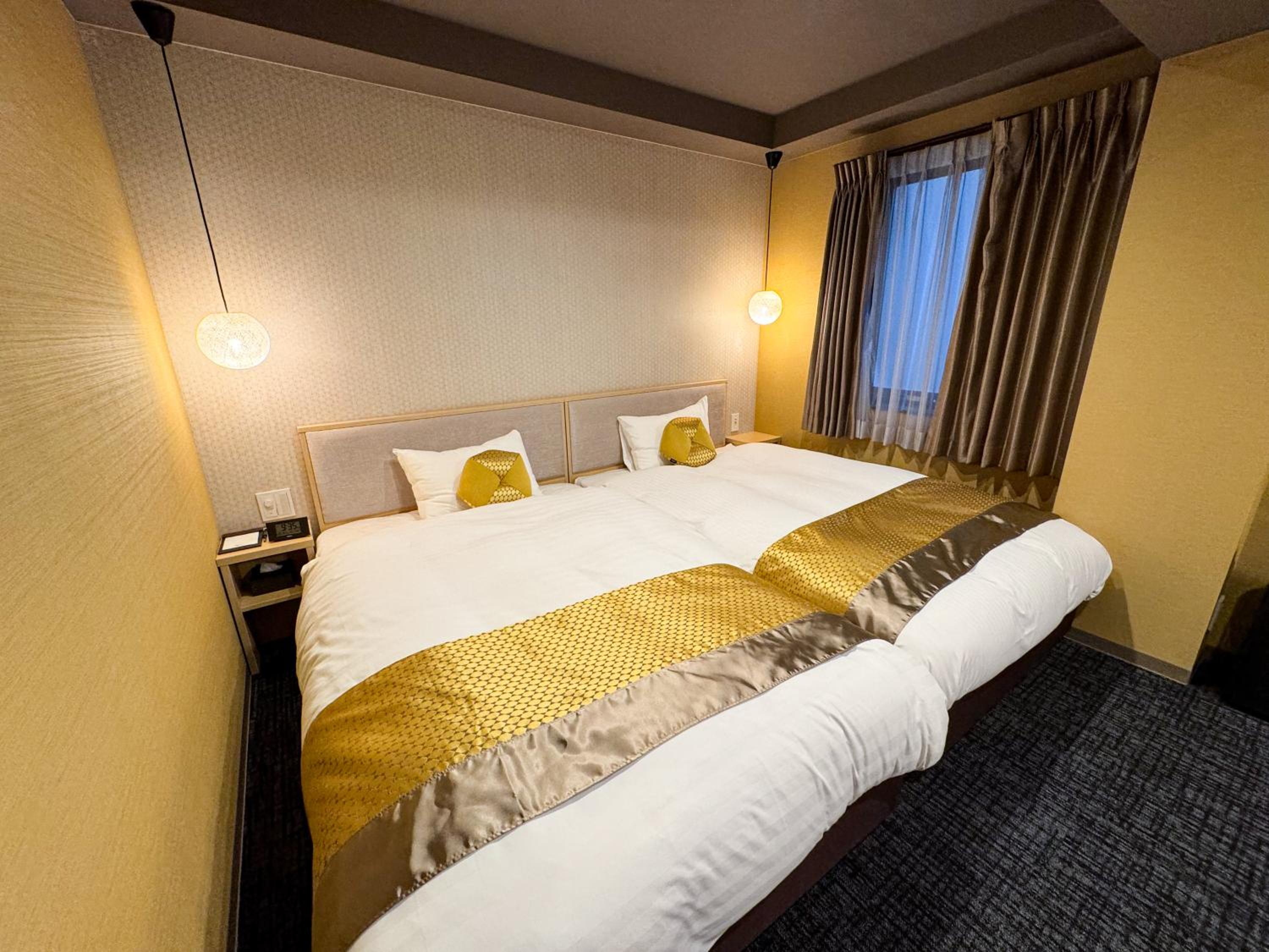 Small Twin Room photo 2