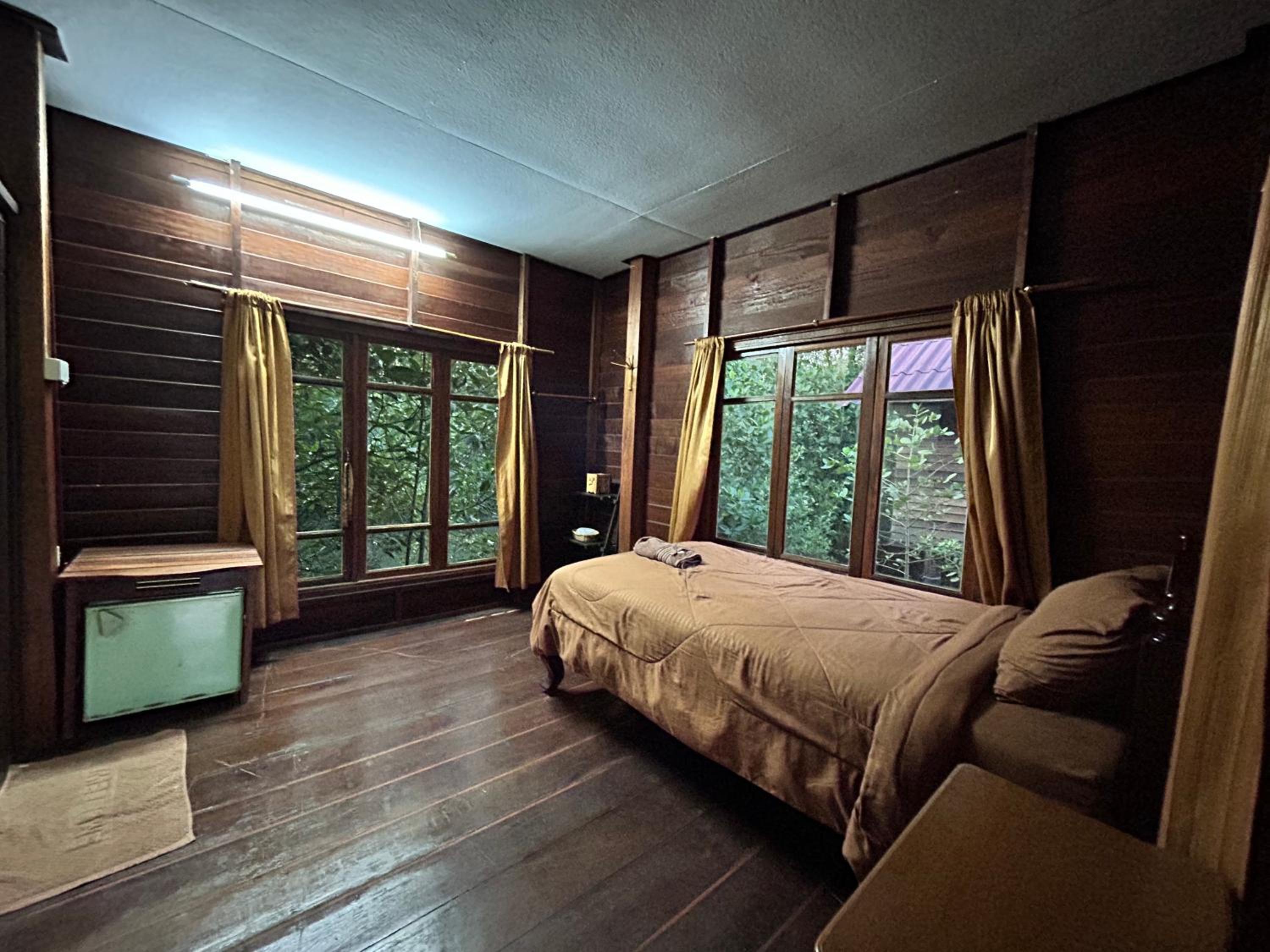 Single Room with Bathroom
