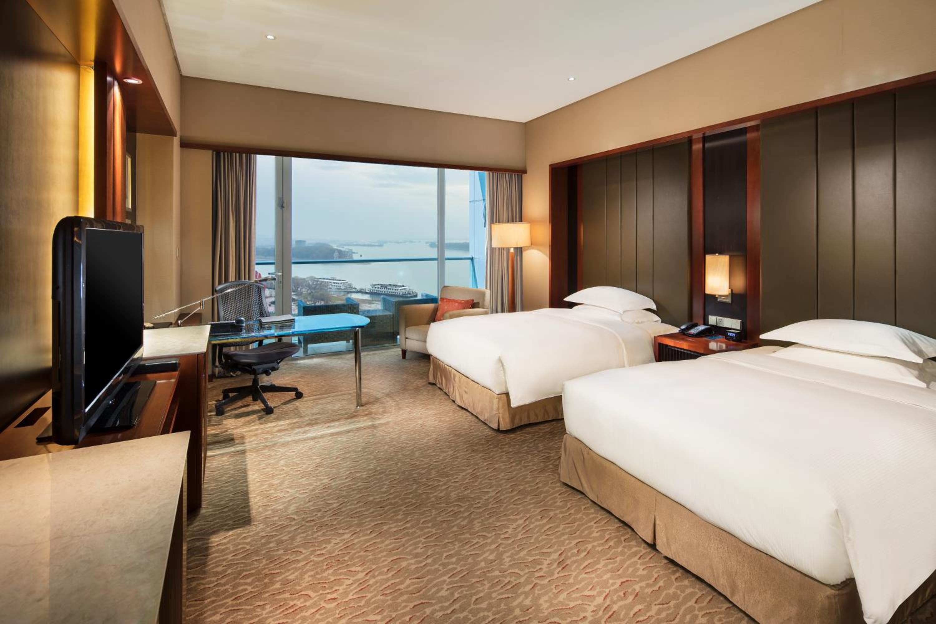Twin Hilton Executive Room - Photo 4