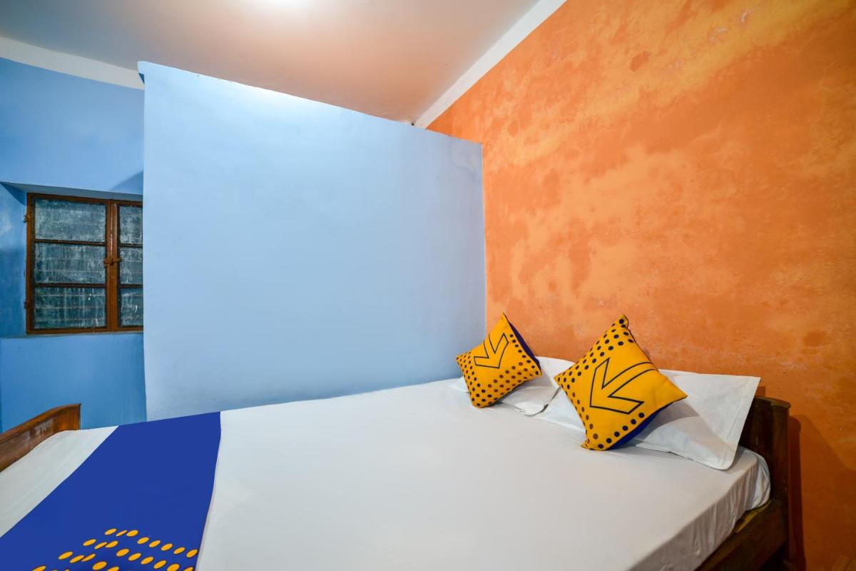 Standard Double Room with Fan photo 3