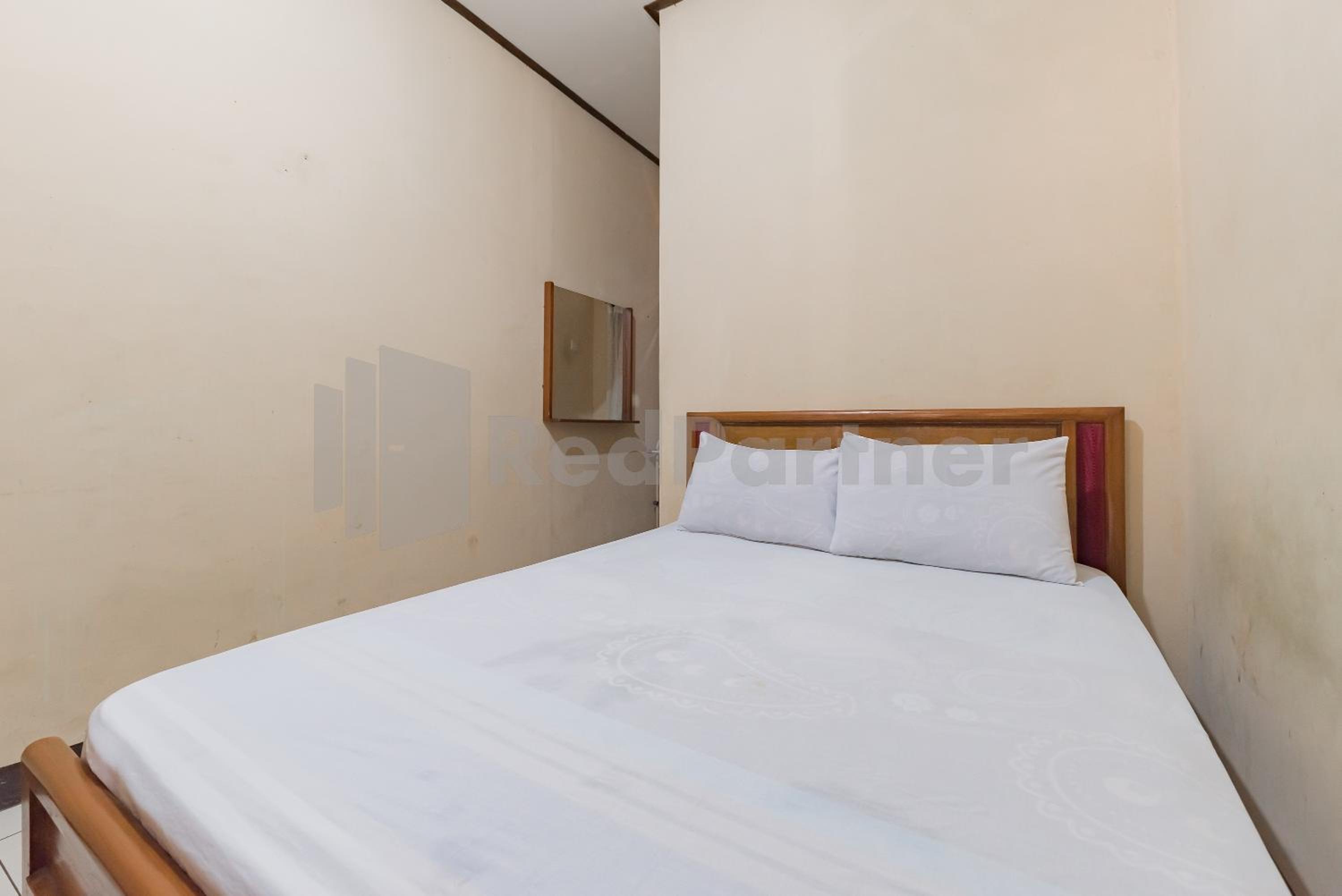 Standard Double Room with Fan - Photo 3
