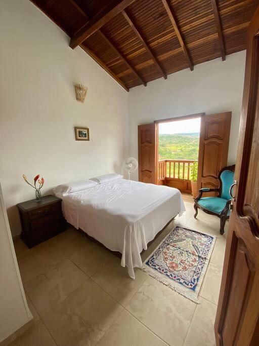 Four-Bedroom House photo 1