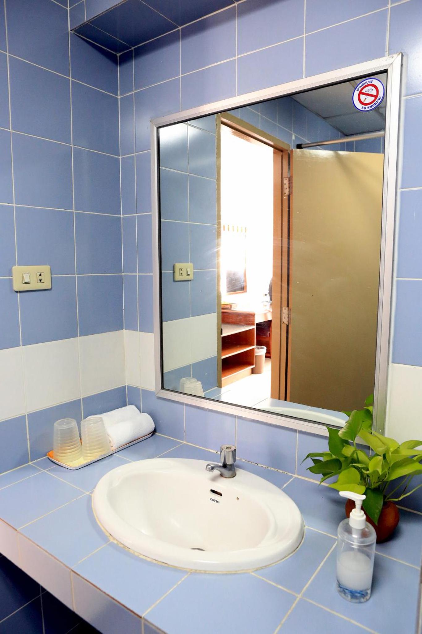 Deluxe Twin Room photo 2