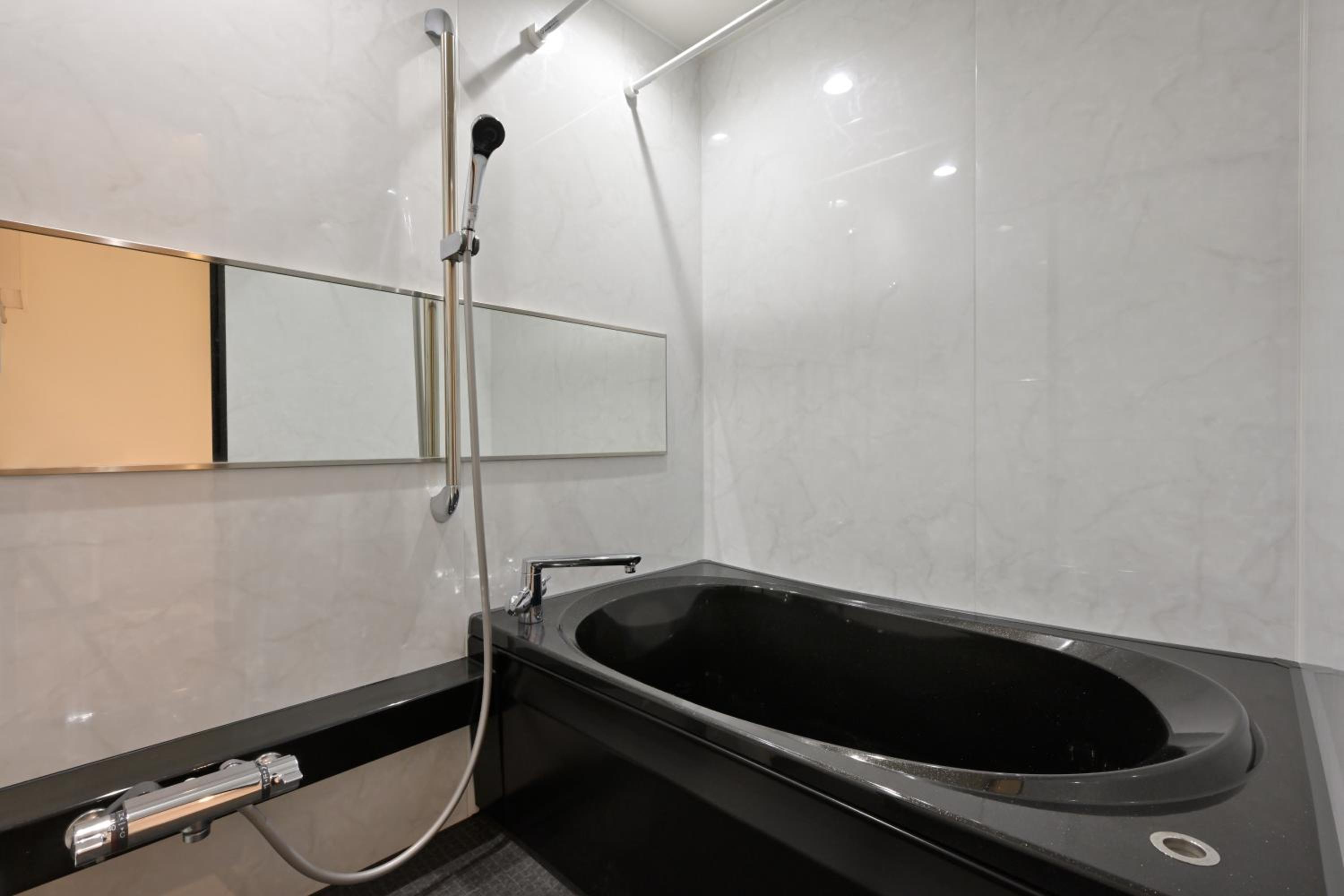 Executive Suite - Photo 10