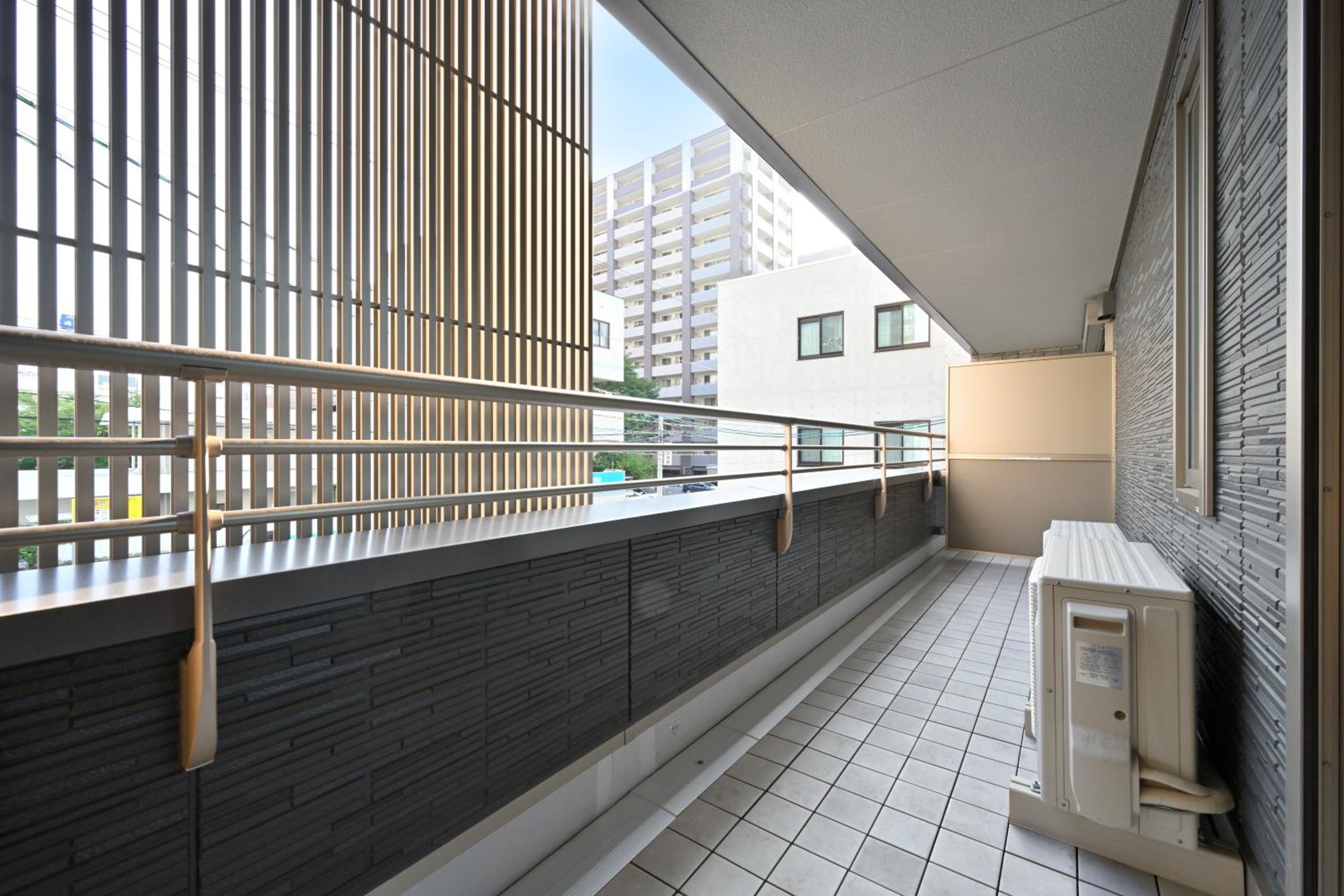 Executive Suite - Photo 18