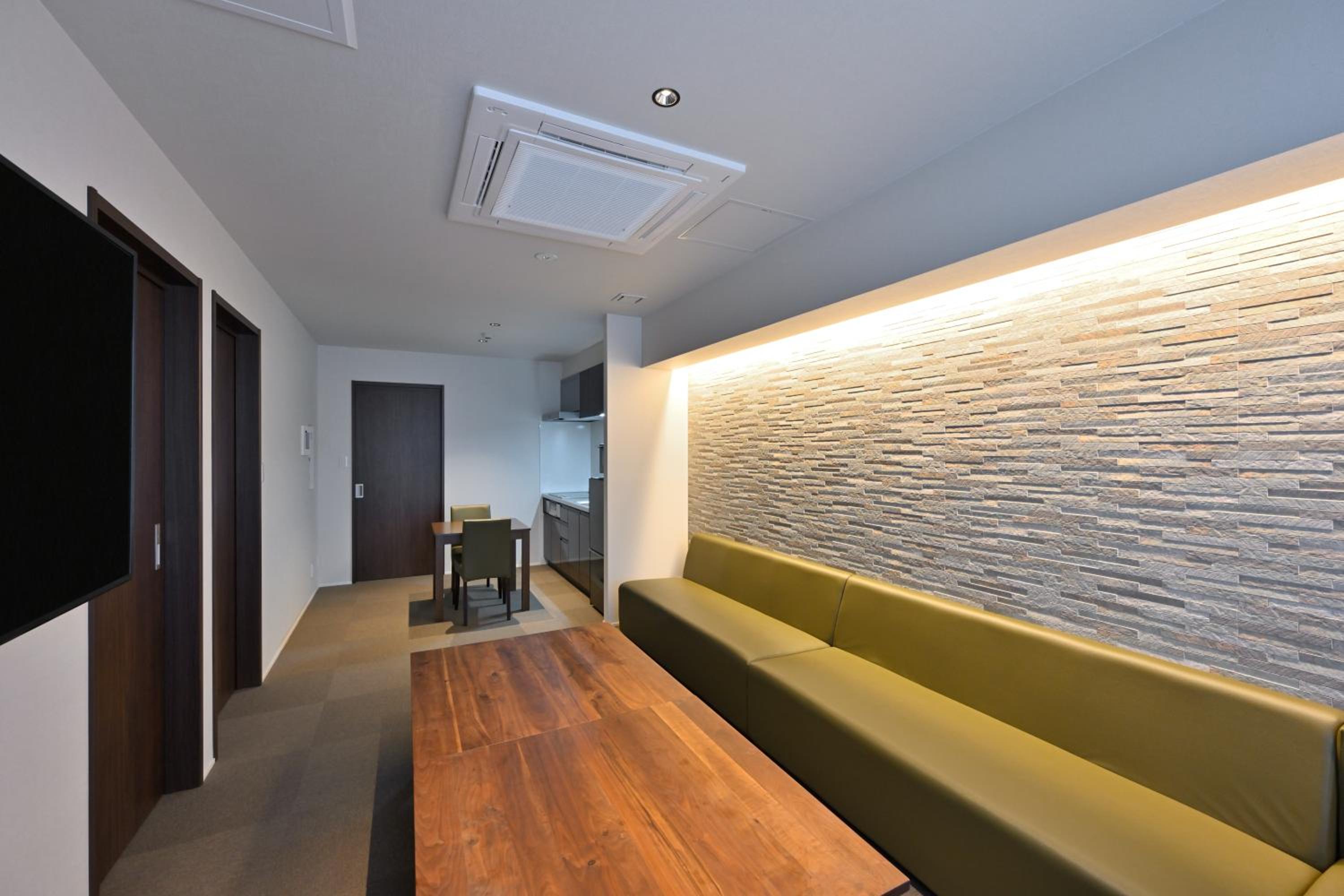 Family Suite - Photo 10