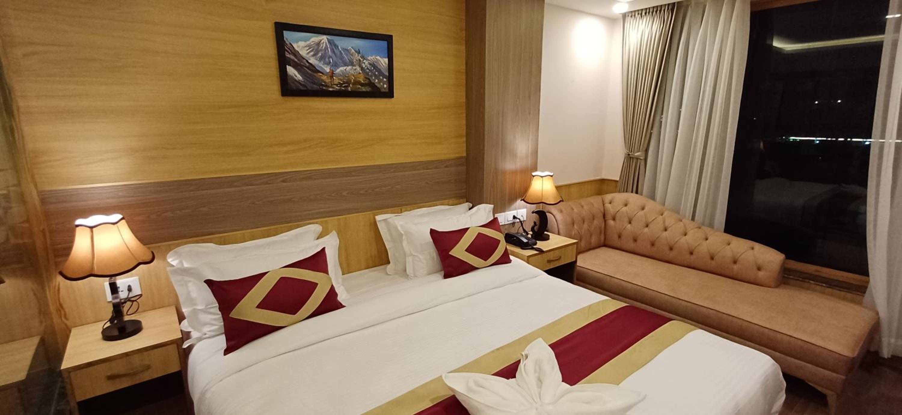 Deluxe King Room