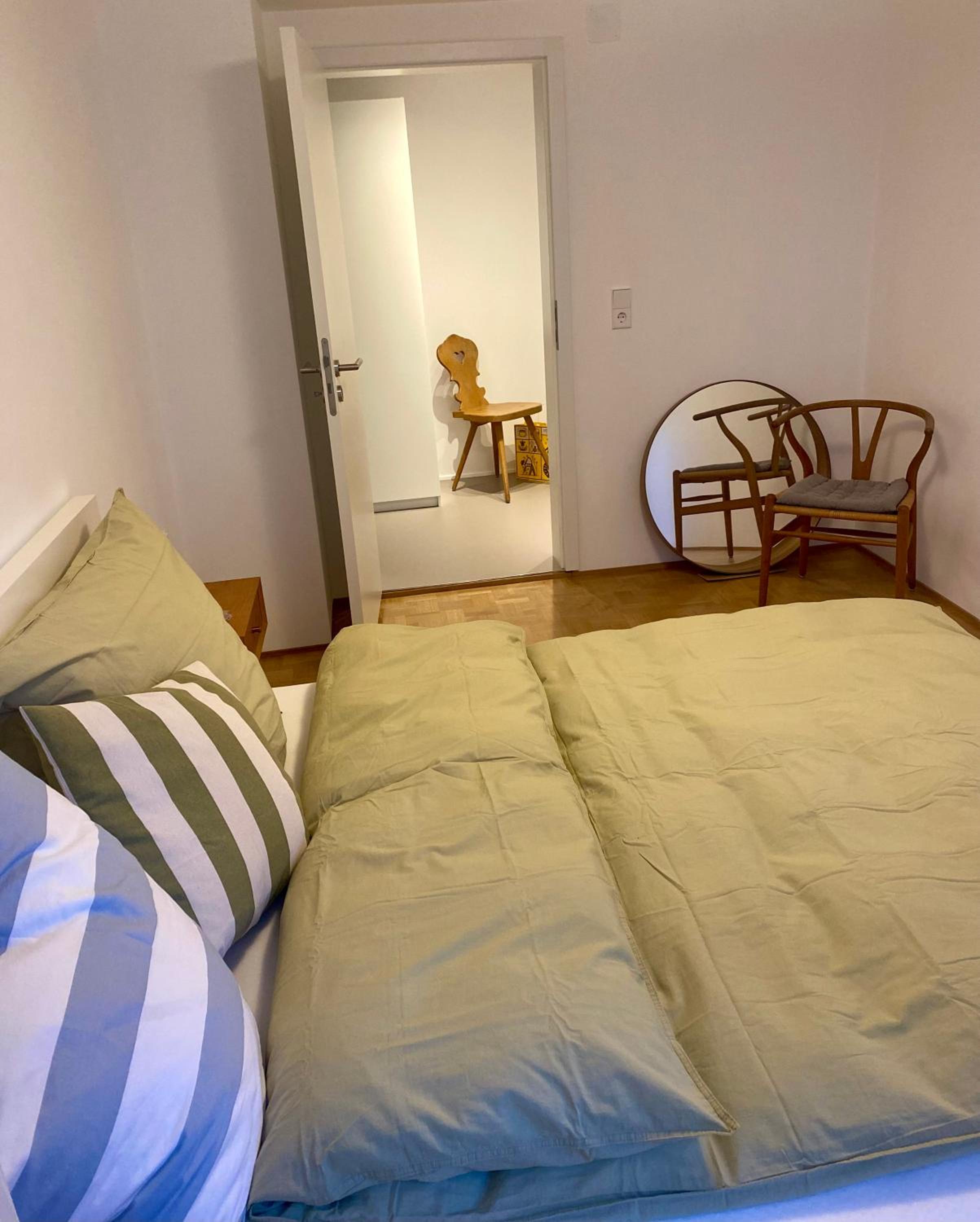 One-Bedroom Apartment photo 1