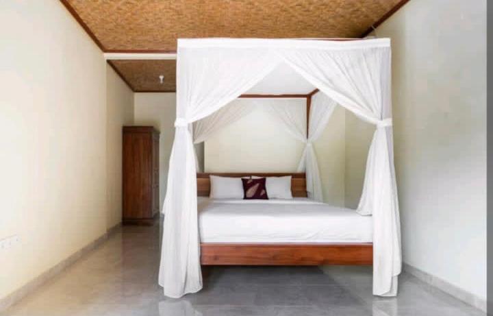 Villa with Private Pool - Photo 21