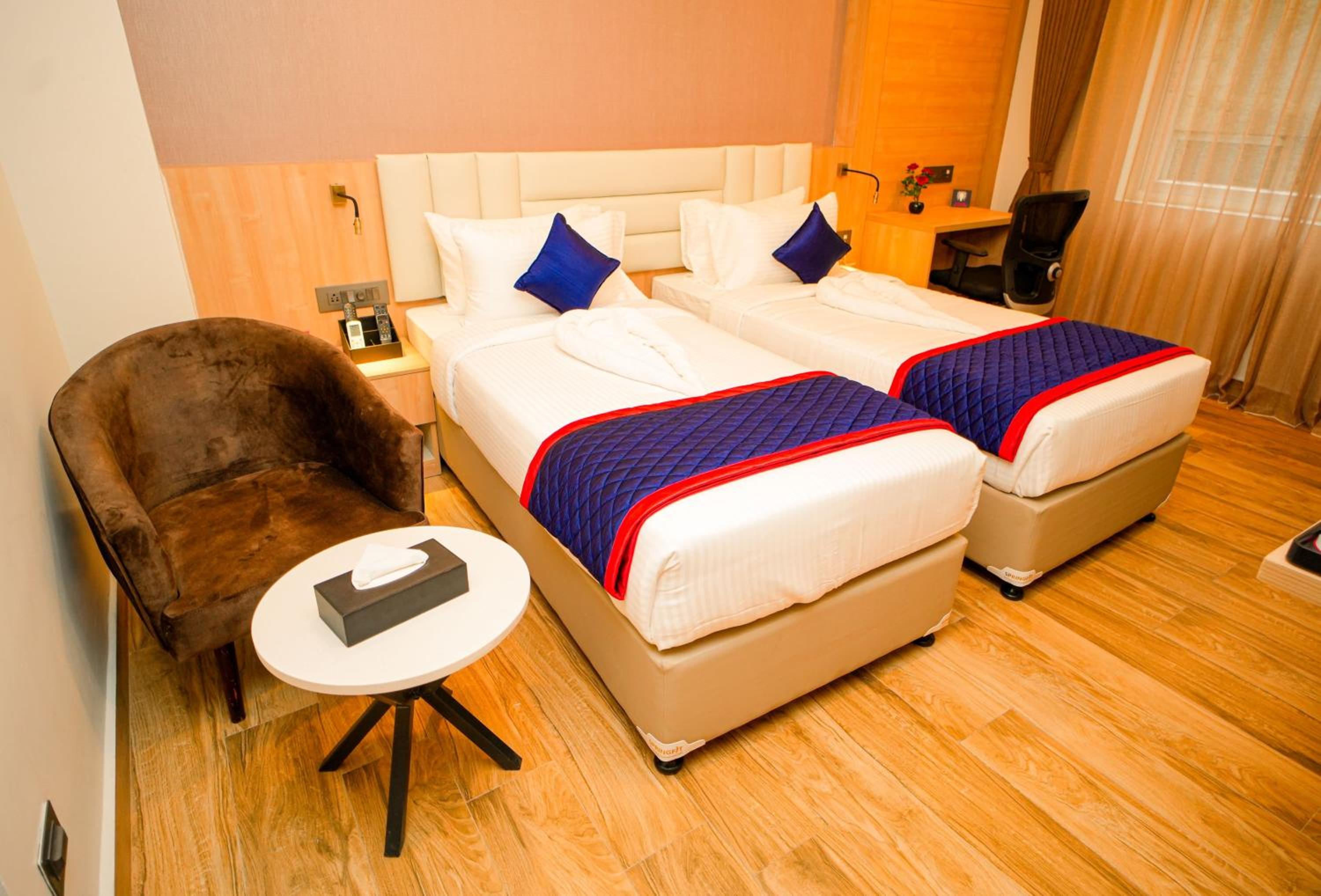 Superior Twin Room - Photo 1