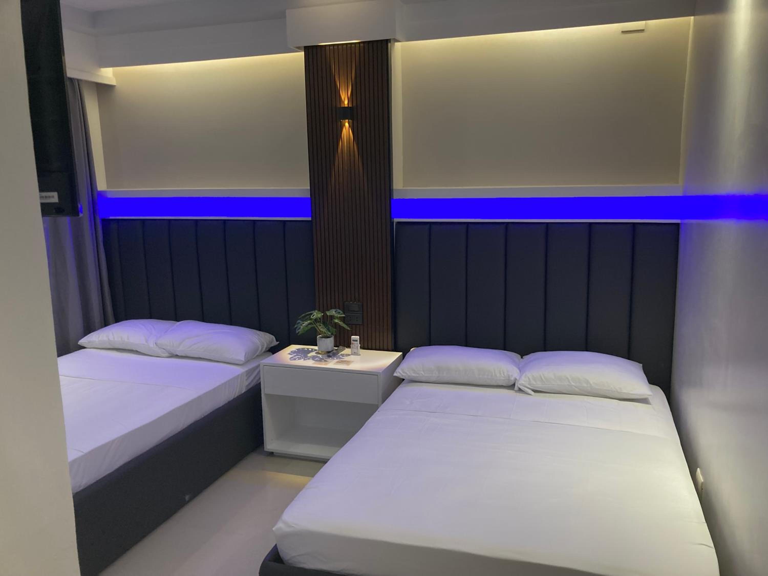 Classic Quadruple Room