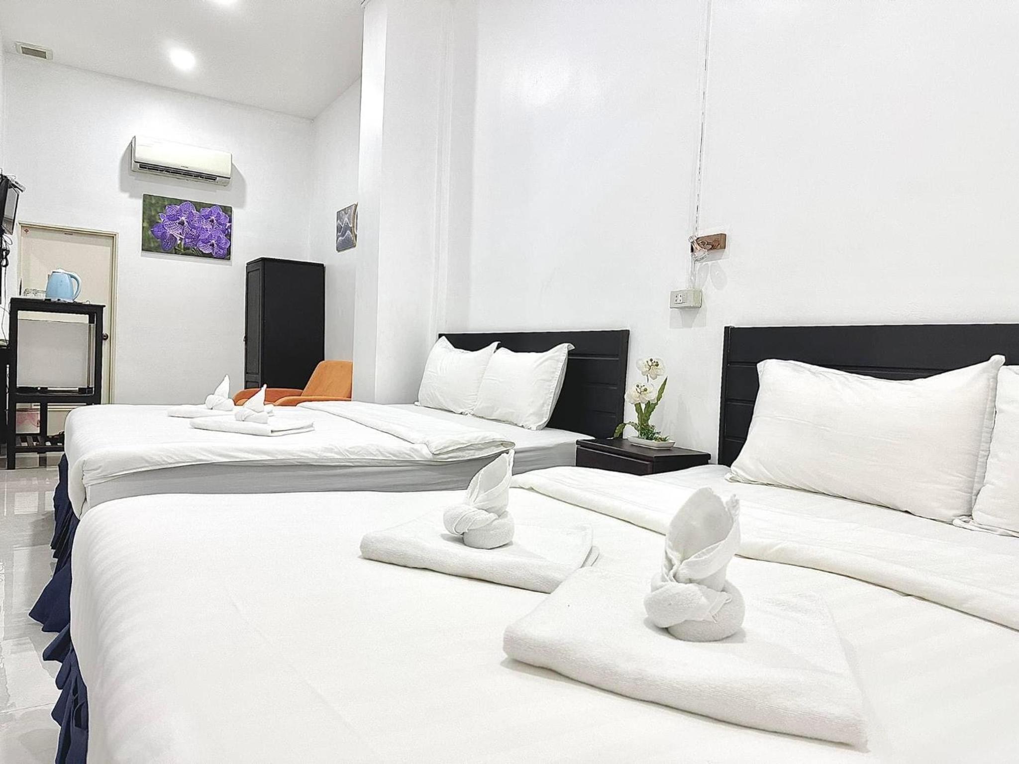 Deluxe Family Room