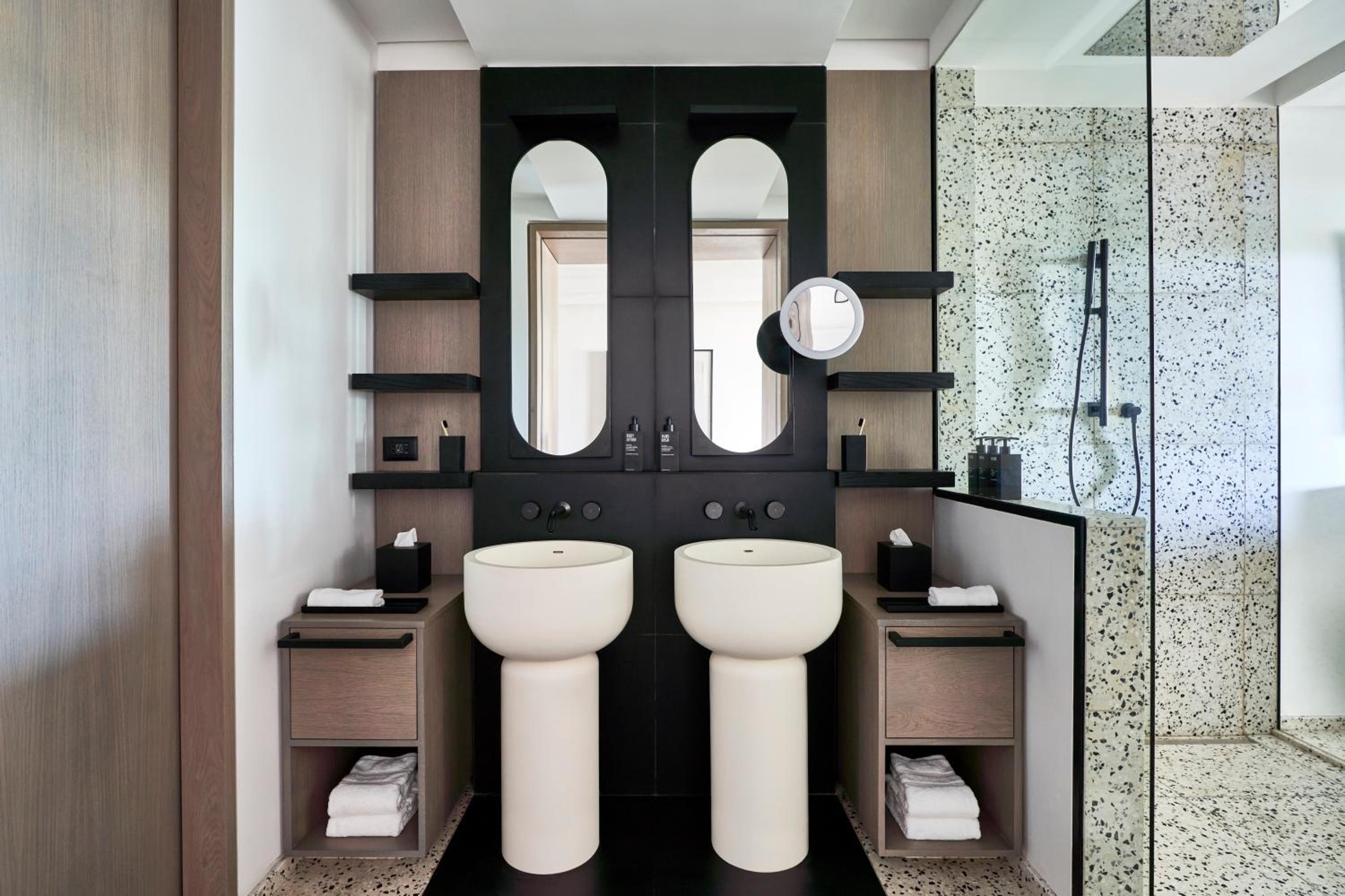 LUX* Family Suite photo 3