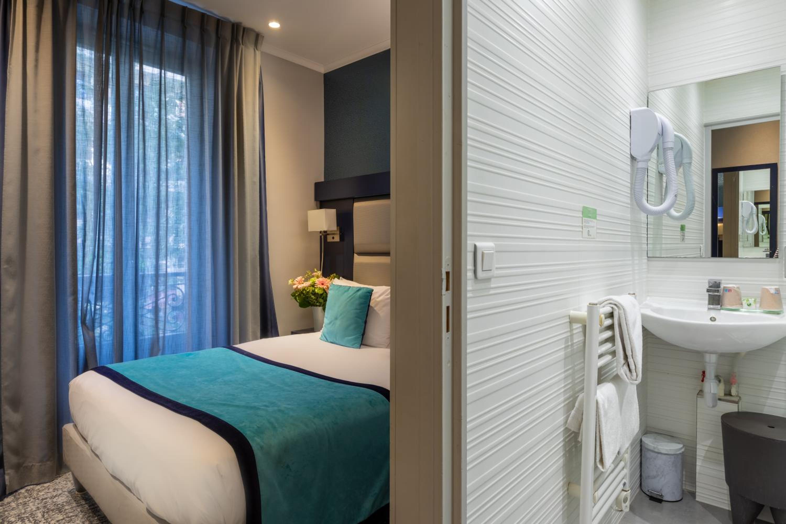 Two Adjacent Double Rooms  photo 3