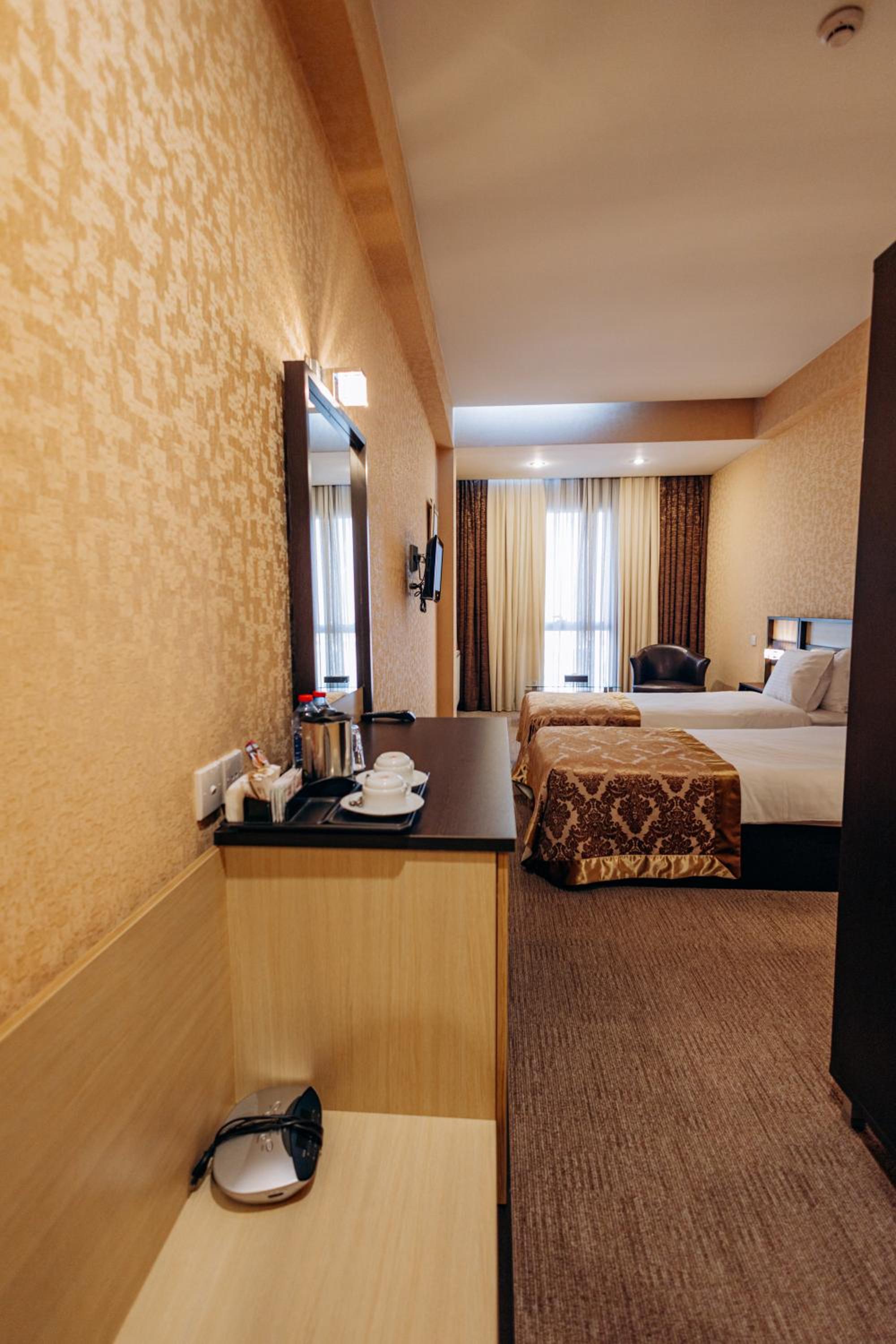 Twin Room - Non-Smoking - Photo 7