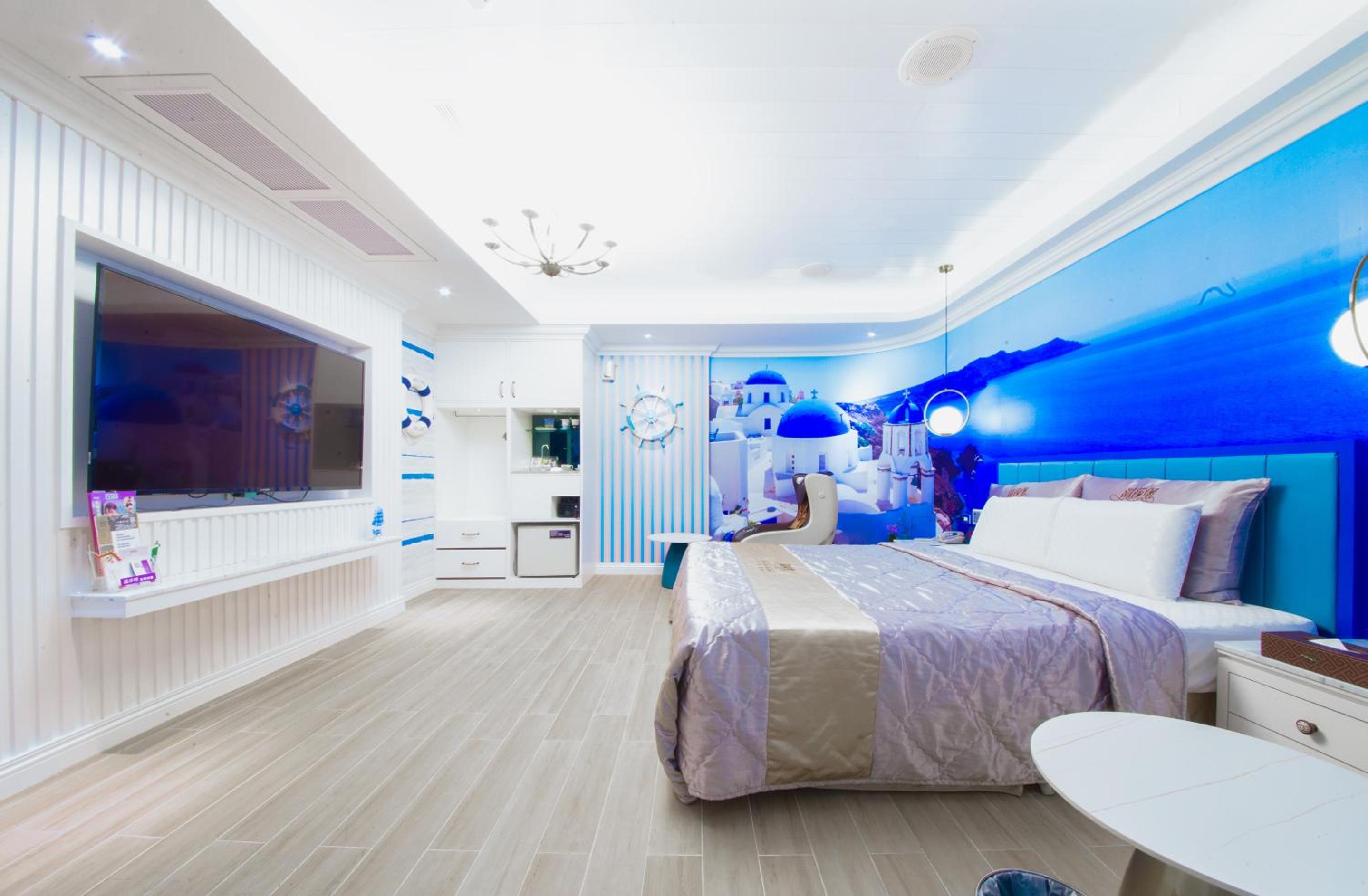 Deluxe Double Room with Bath photo 1