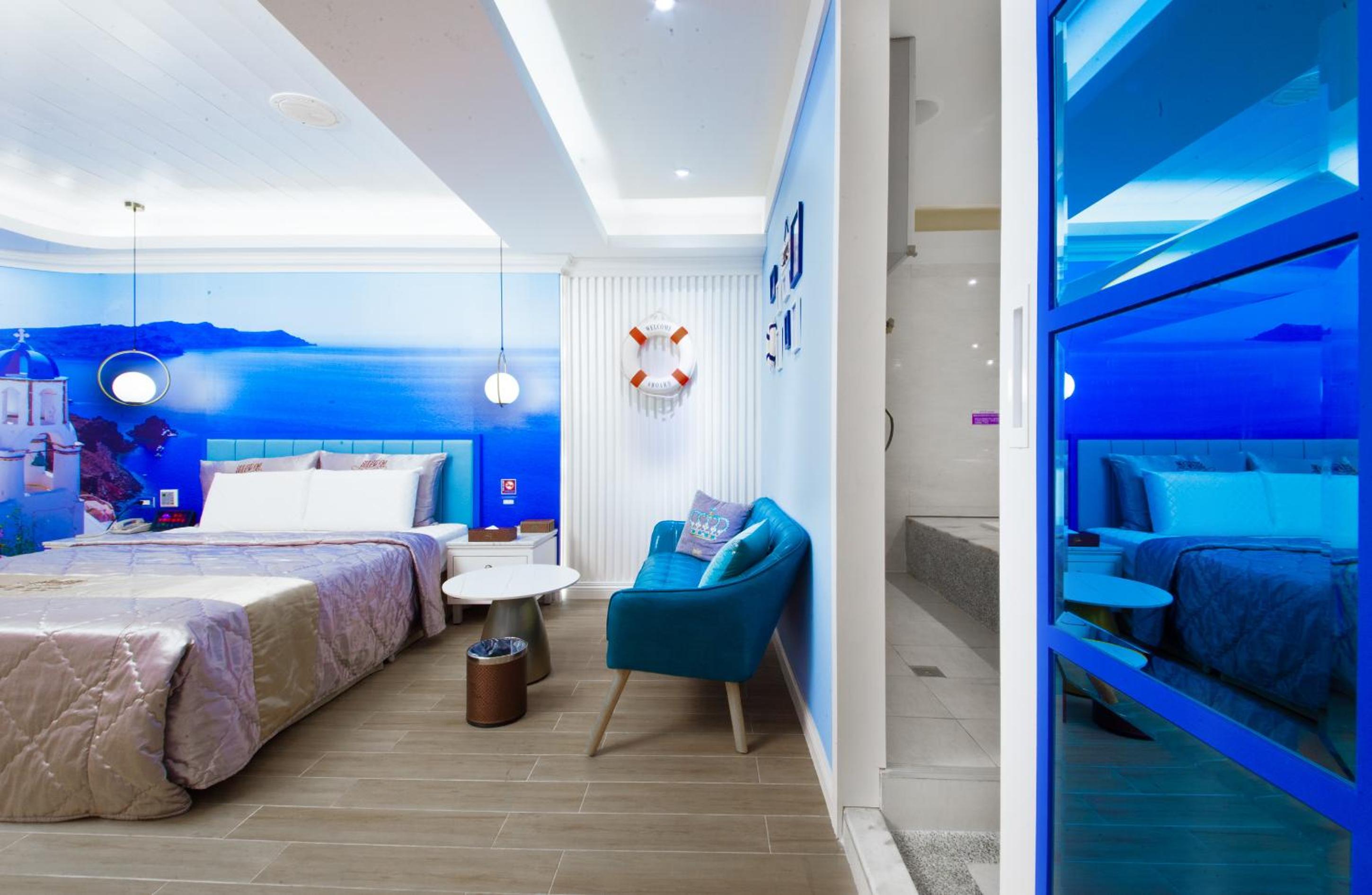 Deluxe Double Room with Bath photo 2