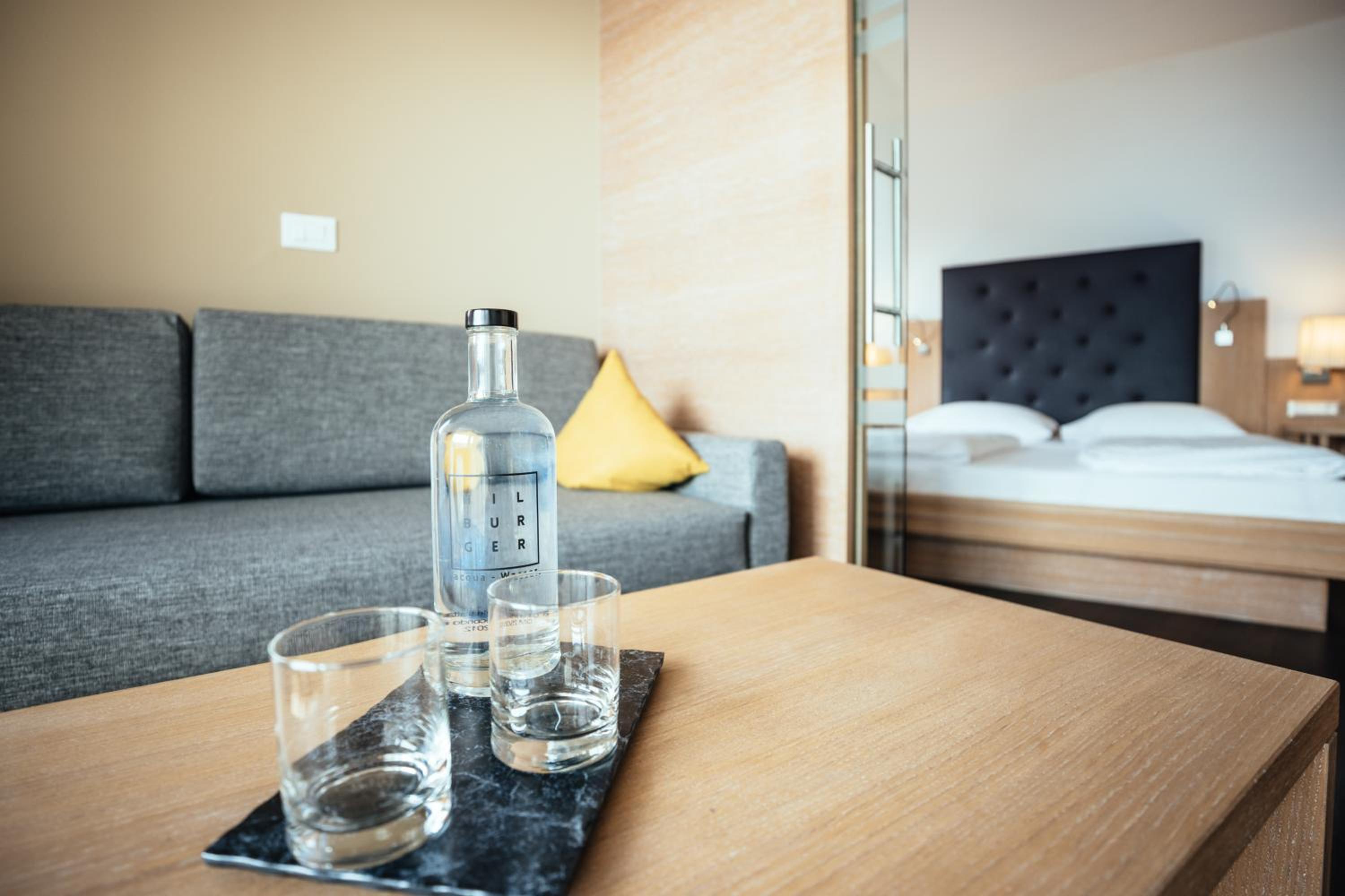 Deluxe Junior Suite - Photo 2