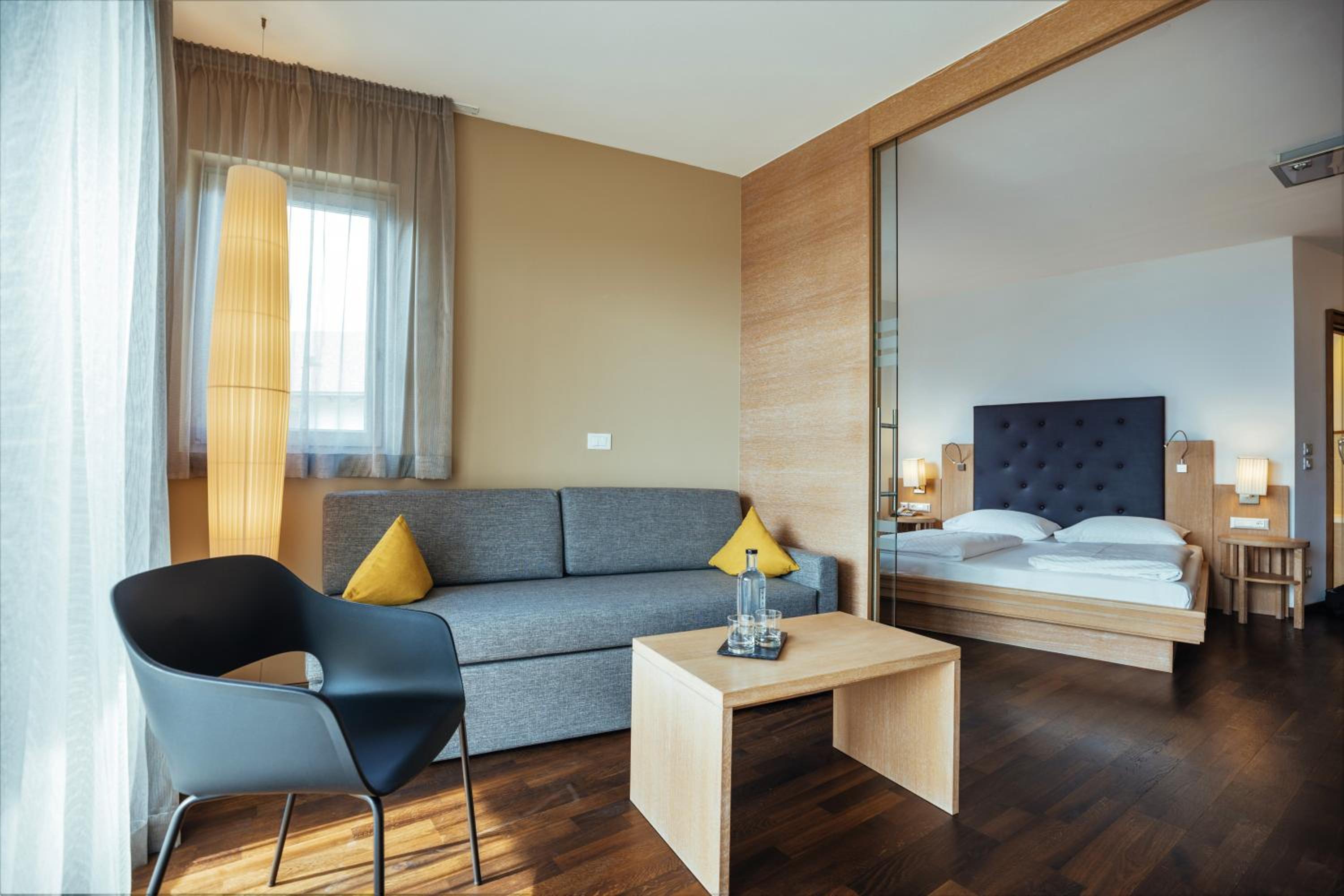 Deluxe Junior Suite - Photo 5