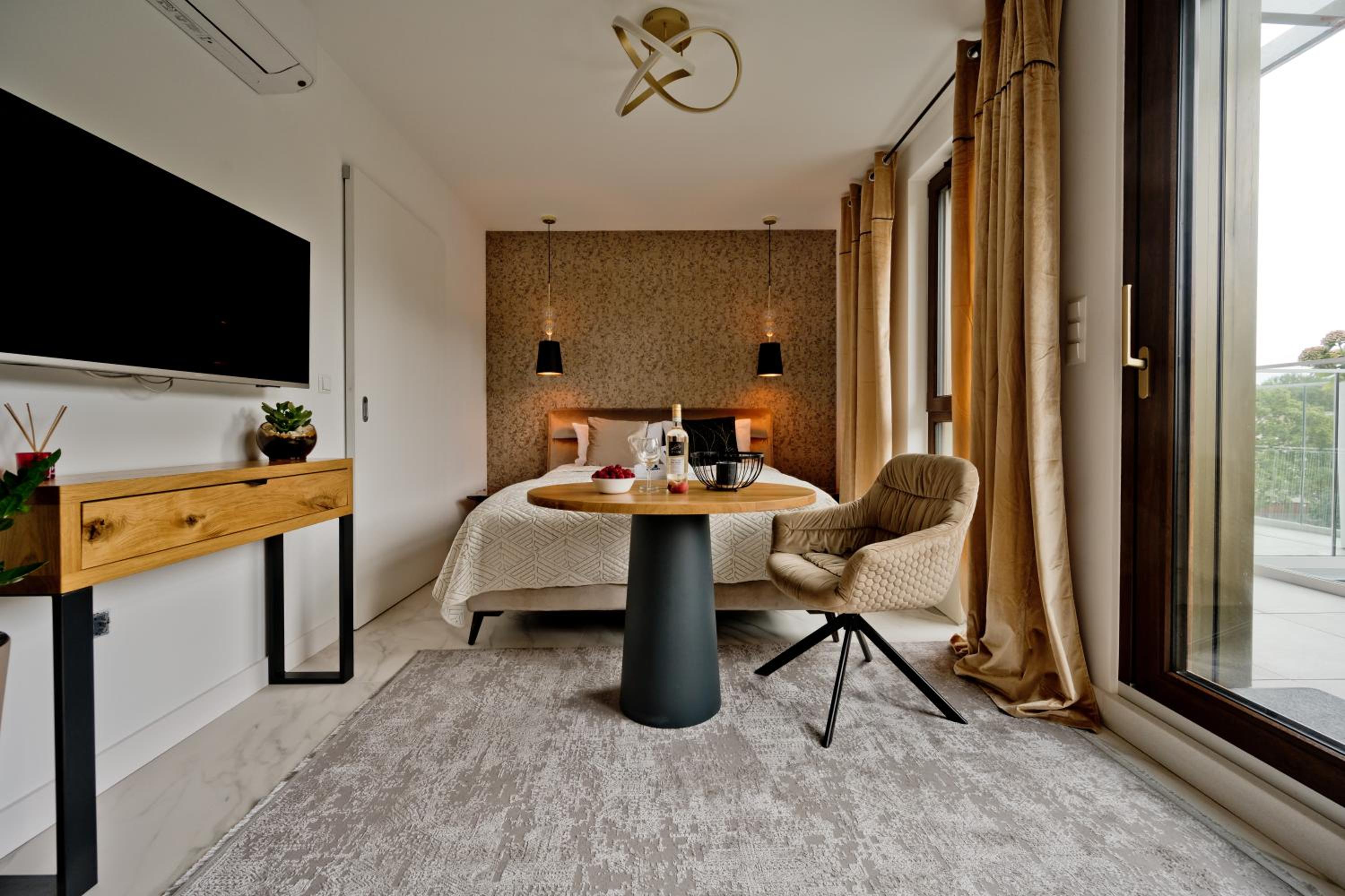 Studio Apartment photo 3