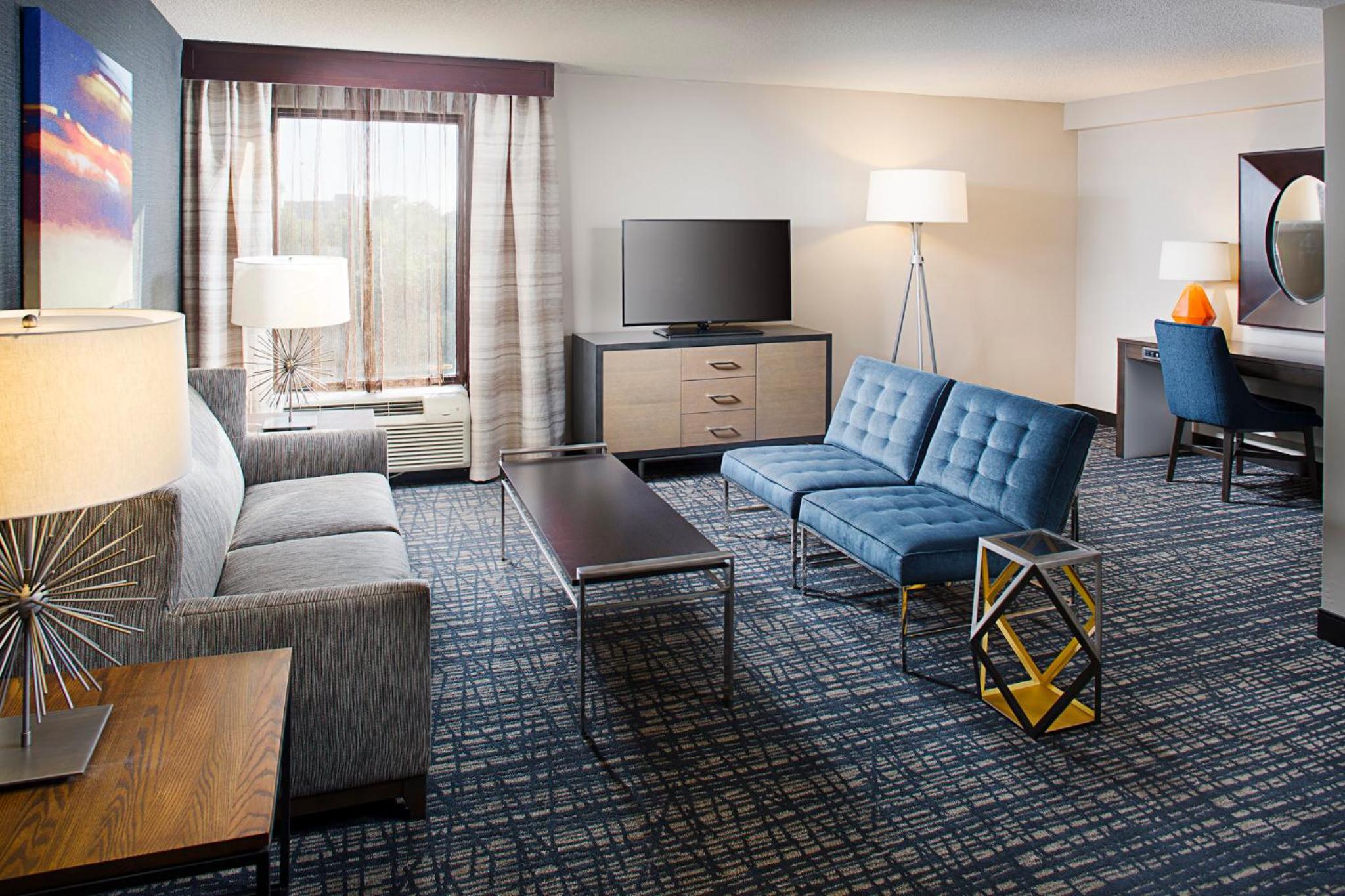 Junior King Suite - Photo 1