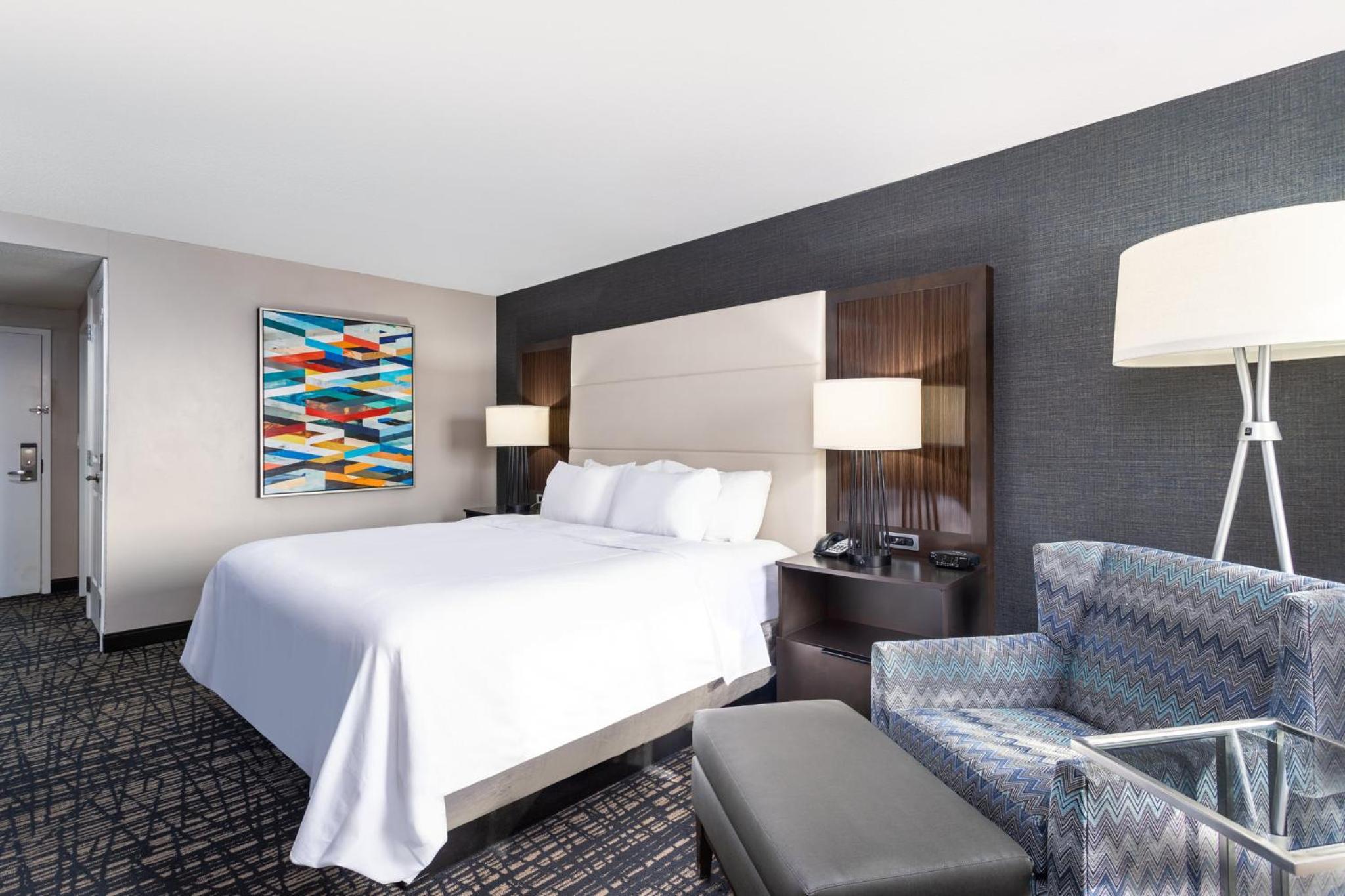 Standard King Room - Photo 2
