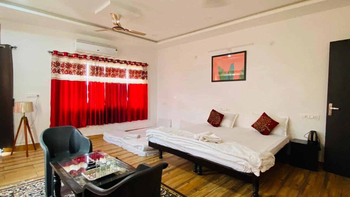 King Room with Lake View photo 1