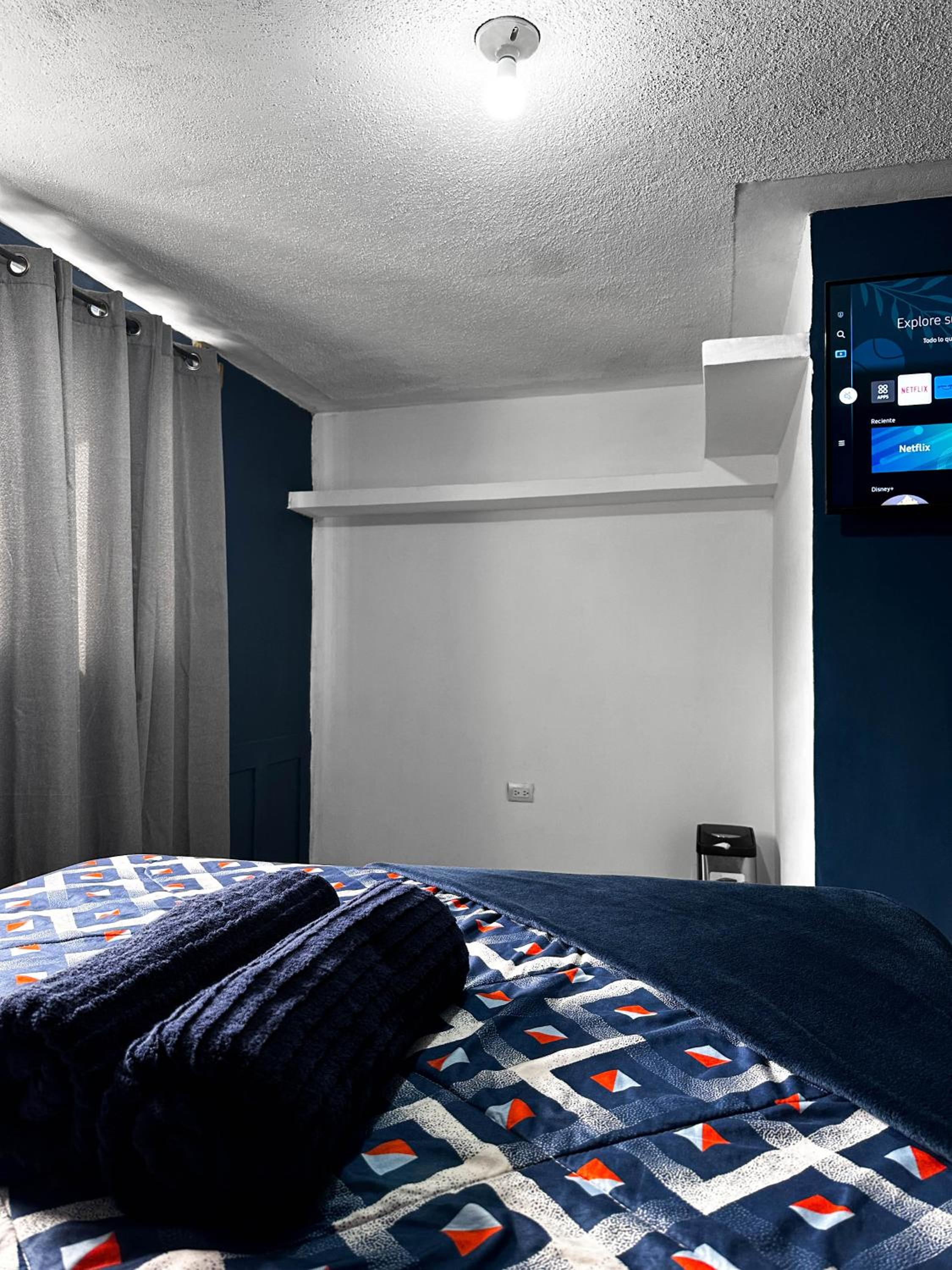 Double Room with Private External Bathroom photo 2